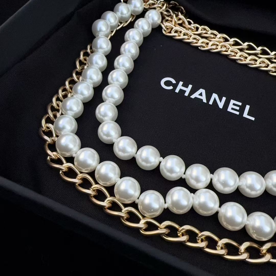 💥💥💥CHANEL 香奈儿  珍珠配纯铜腰链、长度：均码，