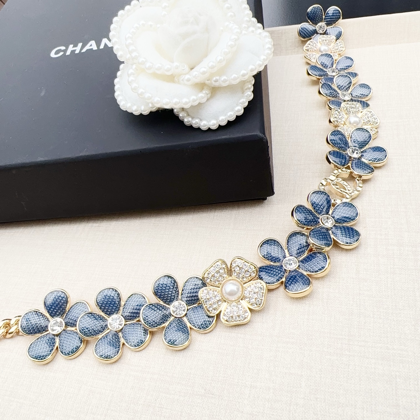 💥💥💥CHANEL 香奈儿、纯铜牛仔布手工艺镶钻腰链、经典优雅、时尚百搭，长度：均码，