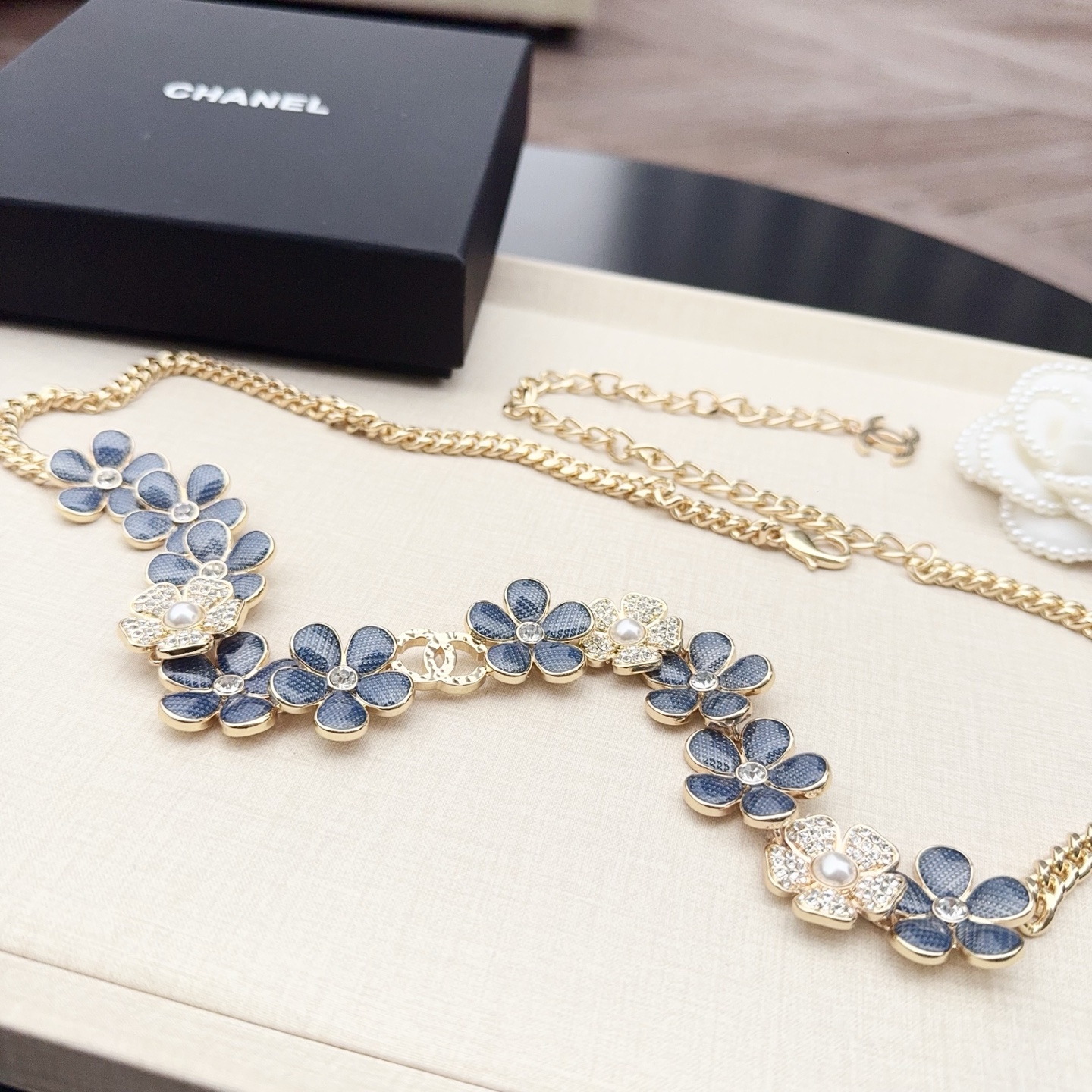 💥💥💥CHANEL 香奈儿、纯铜牛仔布手工艺镶钻腰链、经典优雅、时尚百搭，长度：均码，
