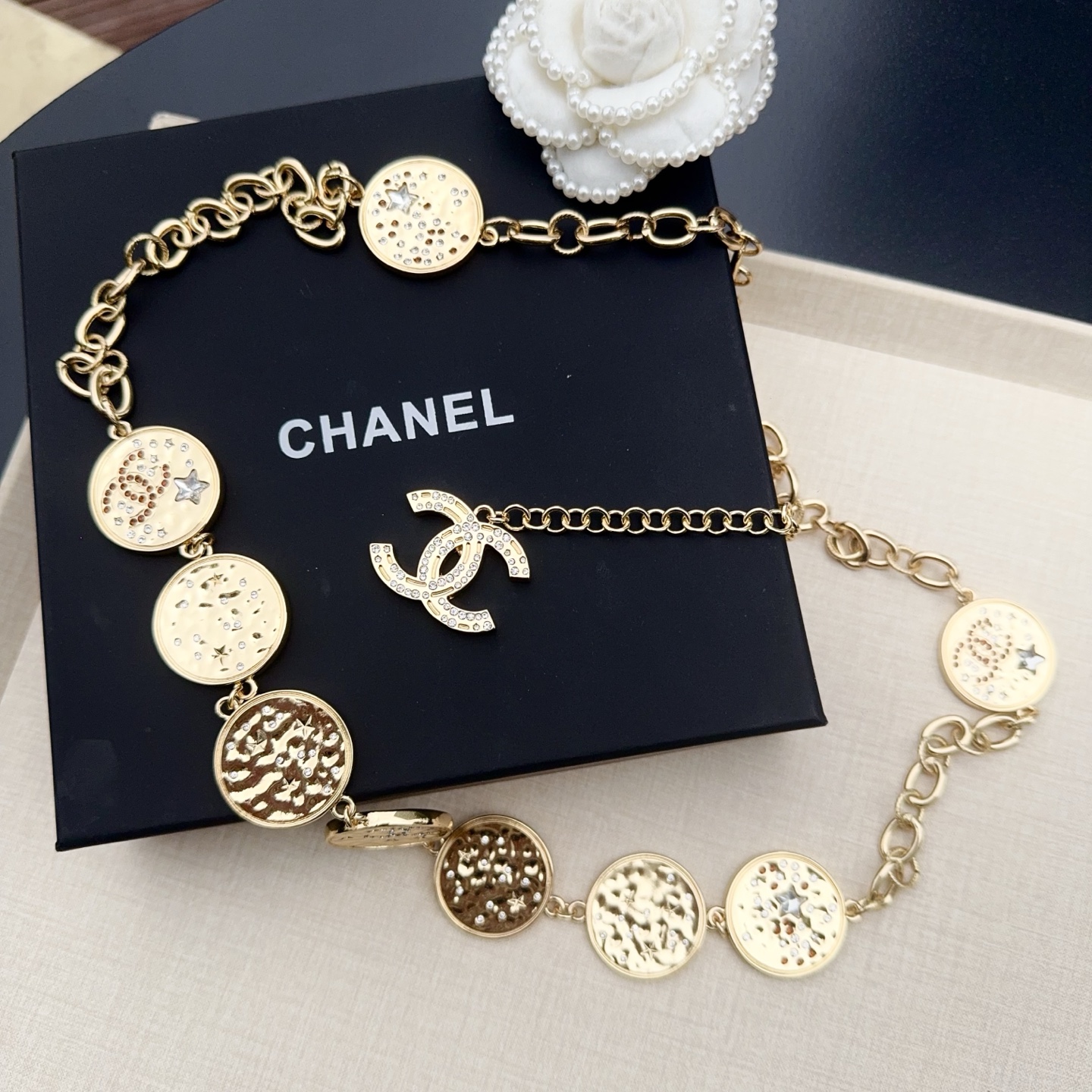 💥💥💥CHANEL 香奈儿、纯铜手工双面镶钻腰链、经典优雅、时尚百搭，长度：均码，