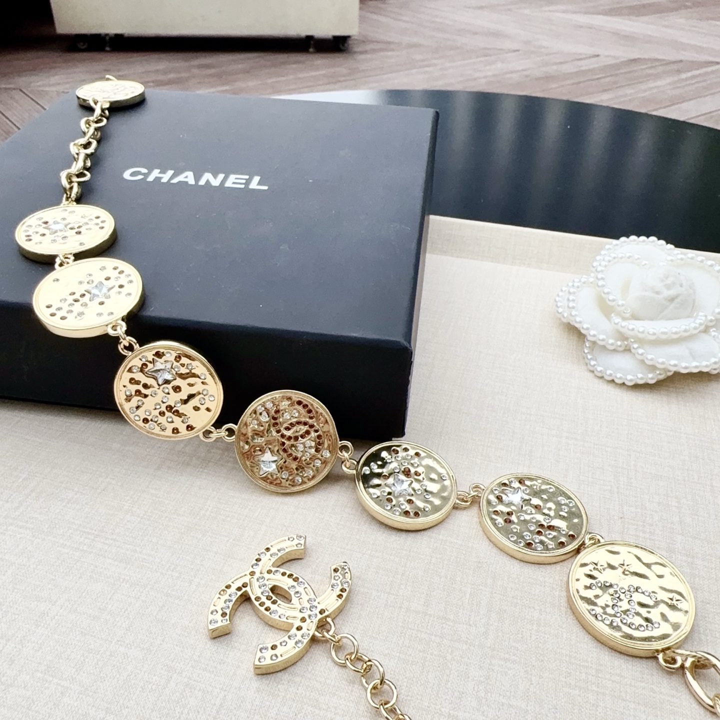 💥💥💥CHANEL 香奈儿、纯铜手工双面镶钻腰链、经典优雅、时尚百搭，长度：均码，