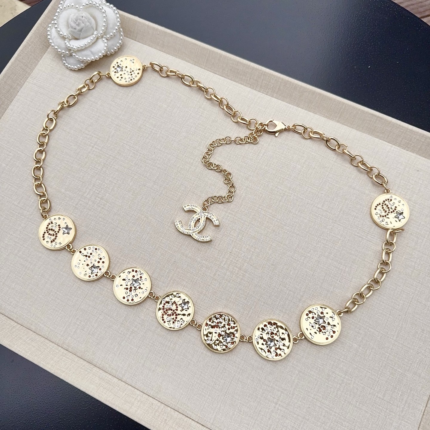 💥💥💥CHANEL 香奈儿、纯铜手工双面镶钻腰链、经典优雅、时尚百搭，长度：均码，