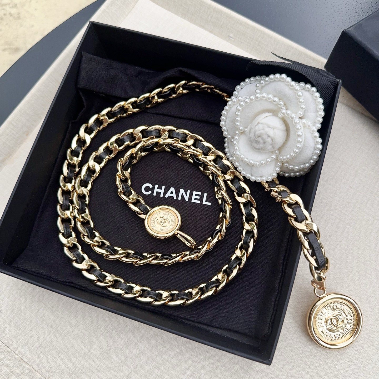 💥💥💥CHANEL 香奈儿、纯铜编织牛皮腰链、经典优雅、时尚百搭，长度：均码，