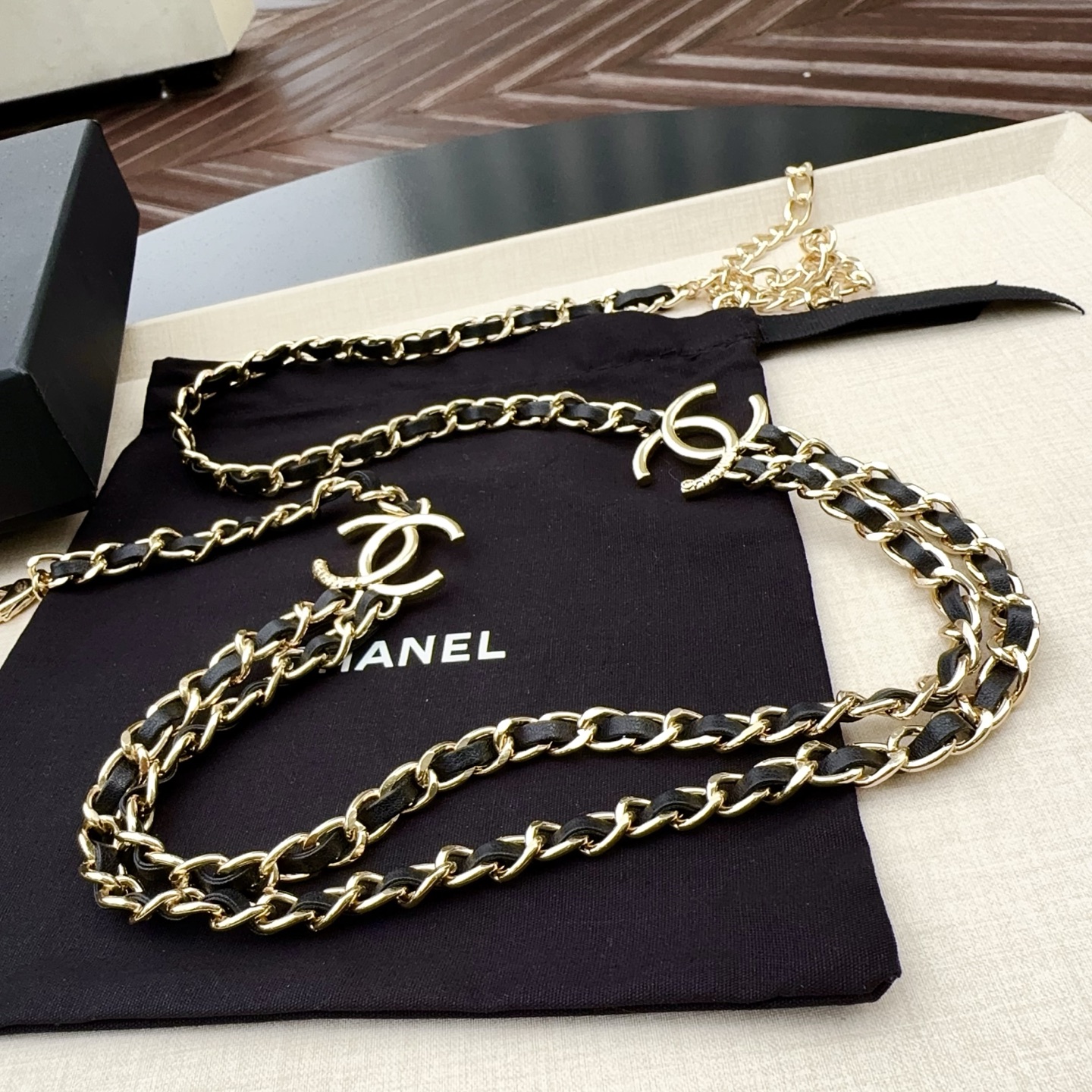 💥💥💥CHANEL 香奈儿、纯铜编织牛皮腰链、经典优雅、时尚百搭，长度：均码，