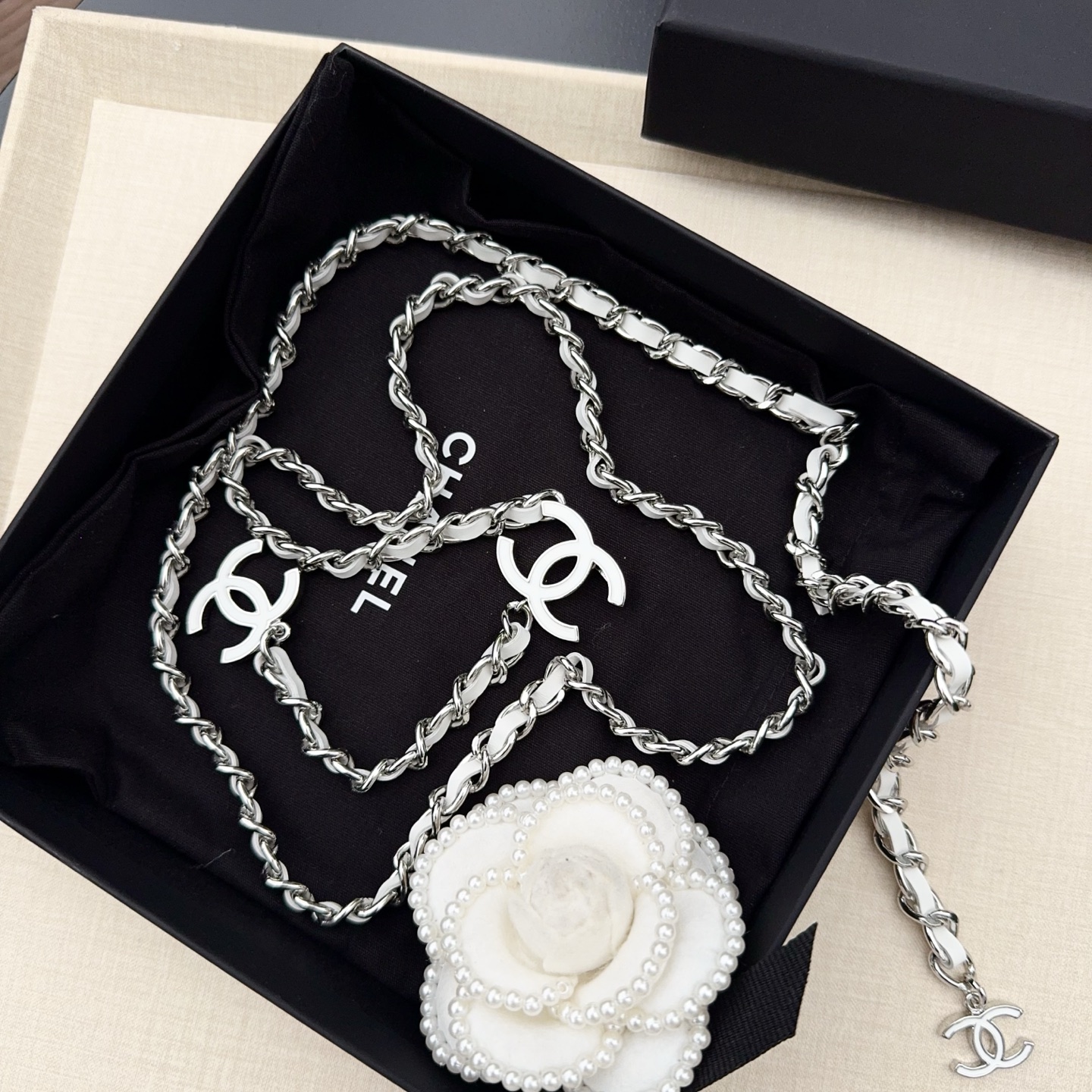 💥💥💥CHANEL 香奈儿、纯铜编织牛皮腰链、经典优雅、时尚百搭，长度：均码，