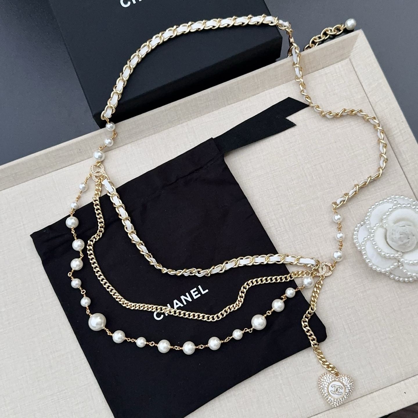 💥💥💥CHANEL 香奈儿  珍珠配牛皮编织纯铜腰链、长度：均码，