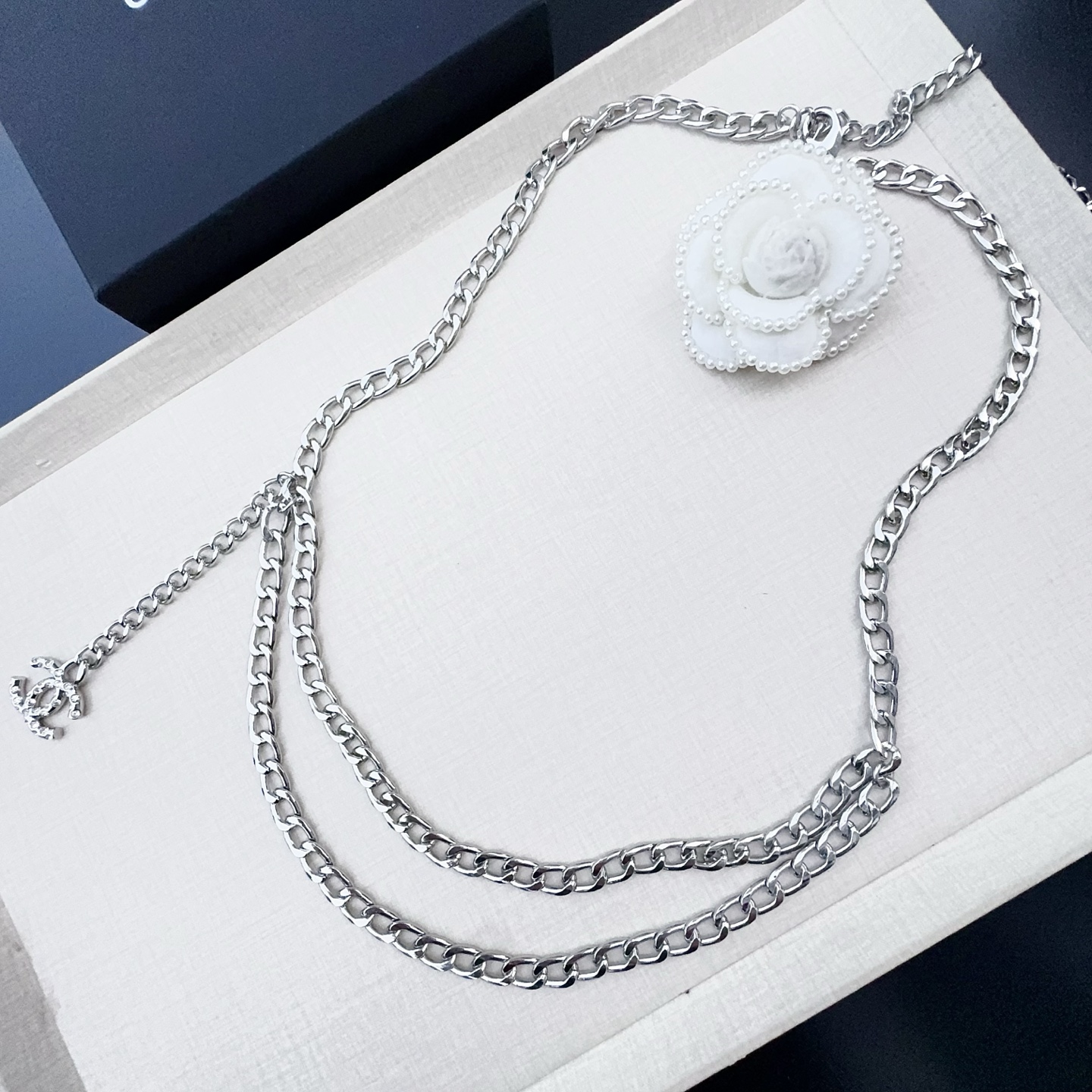 💥💥💥CHANEL 香奈儿  纯铜镶钻腰链、时尚简约，休闲百搭🌹  长度：均码
