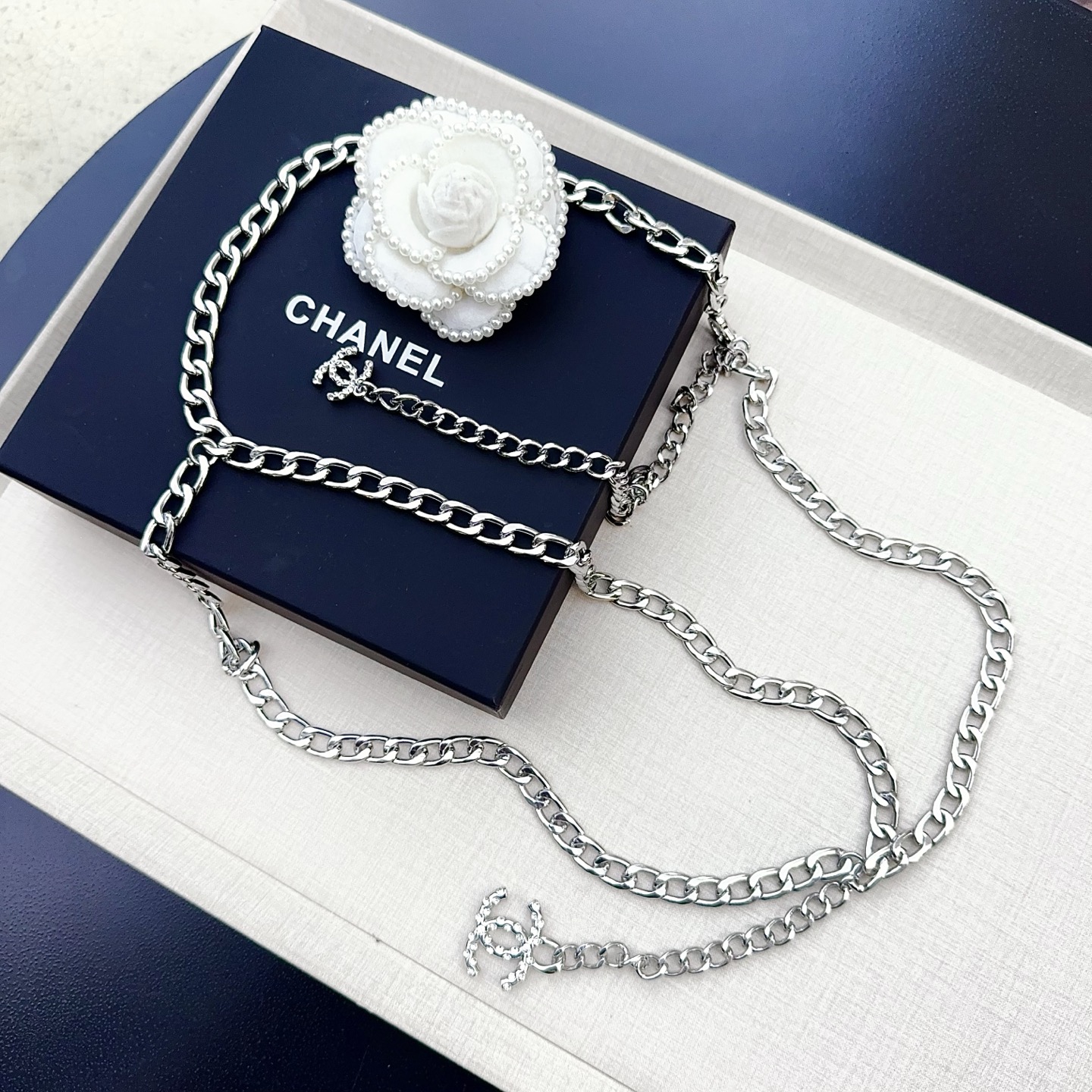 💥💥💥CHANEL 香奈儿  纯铜镶钻腰链、时尚简约，休闲百搭🌹  长度：均码