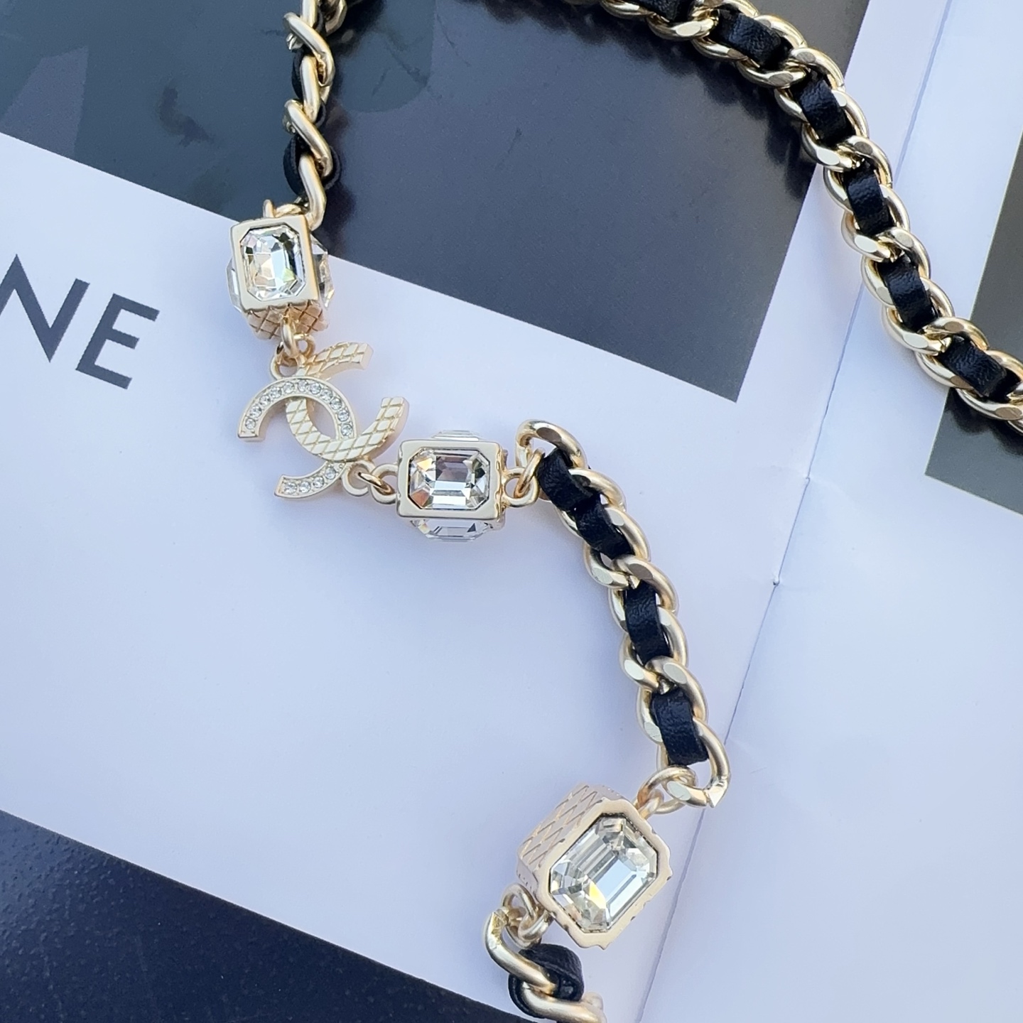💥💥💥CHANEL 香奈儿  纯铜镶钻腰链、时尚简约，休闲百搭🌹  长度：均码，