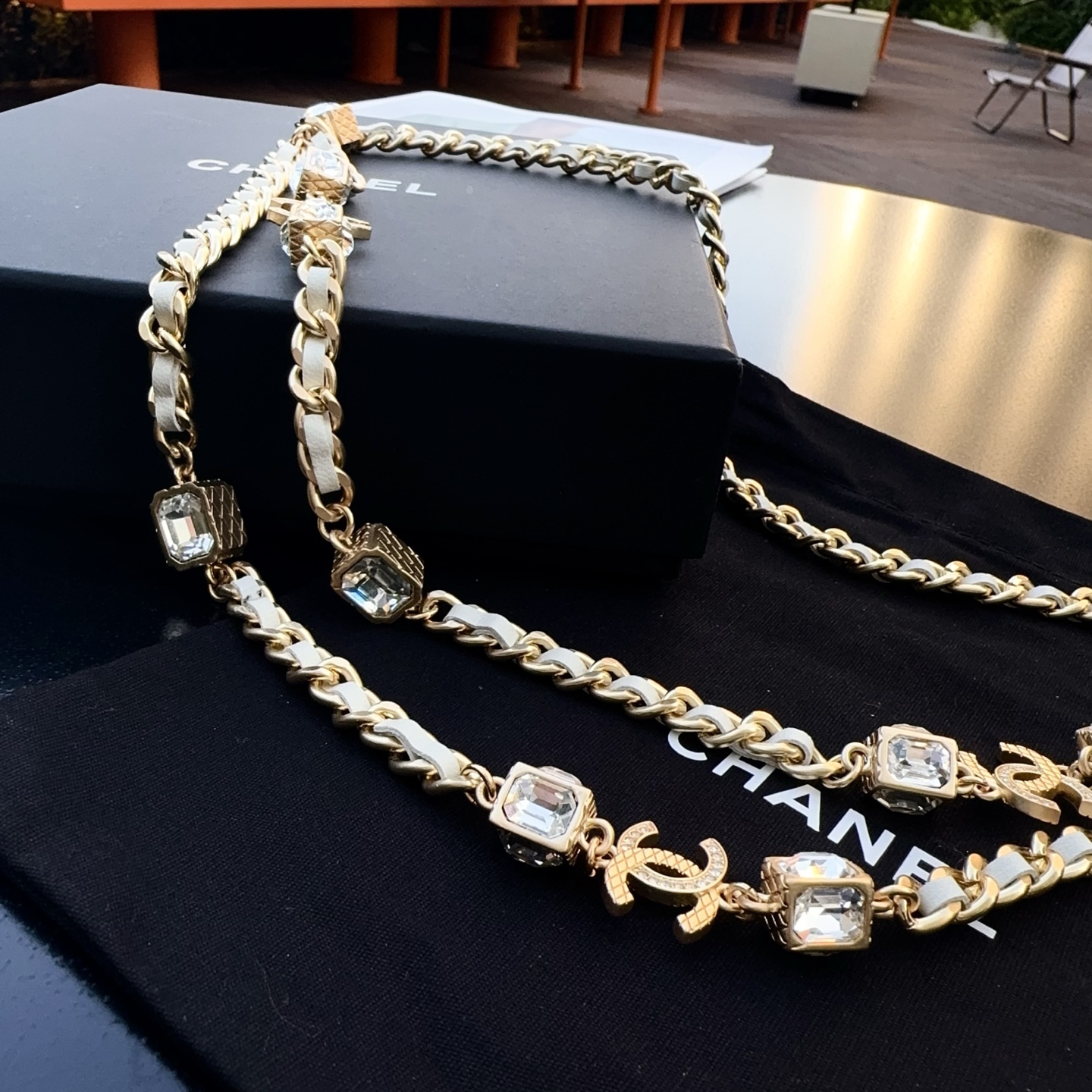 💥💥💥CHANEL 香奈儿  纯铜镶钻穿皮腰链、时尚简约，休闲百搭🌹  长度：均码，