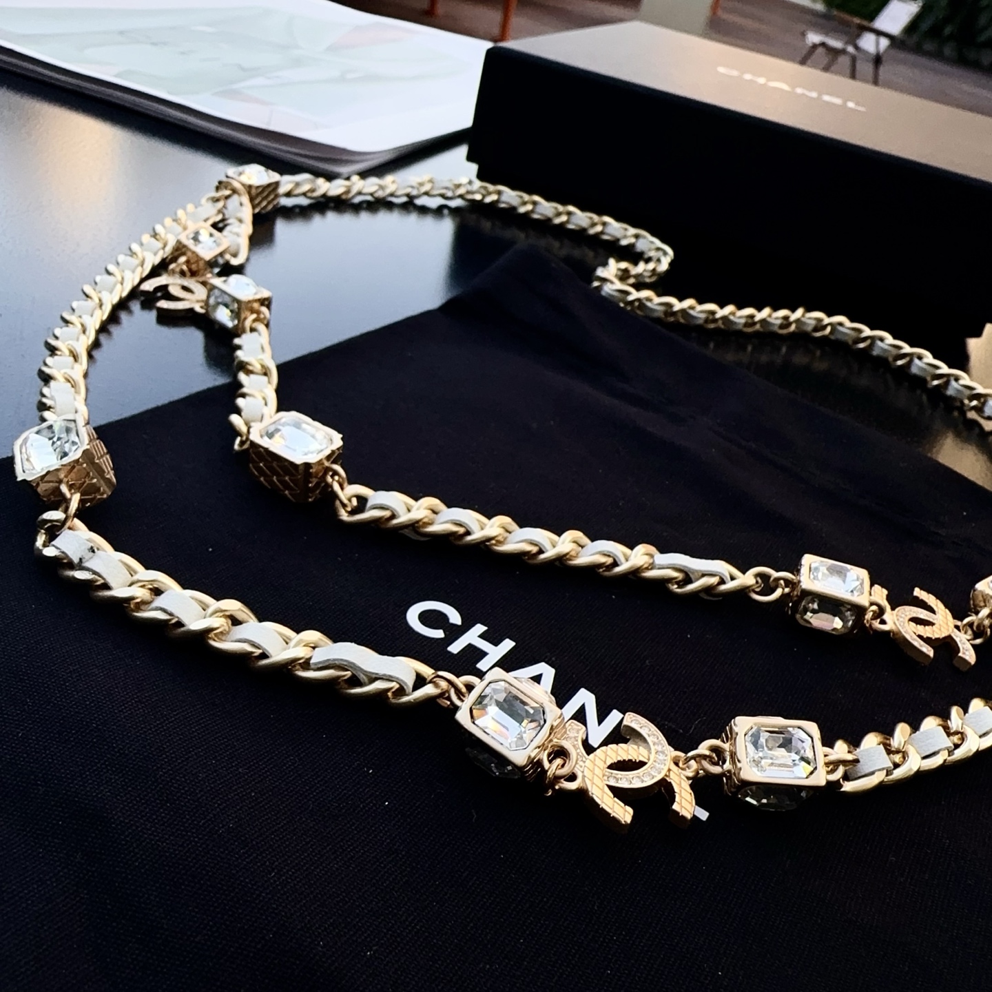 💥💥💥CHANEL 香奈儿  纯铜镶钻穿皮腰链、时尚简约，休闲百搭🌹  长度：均码，