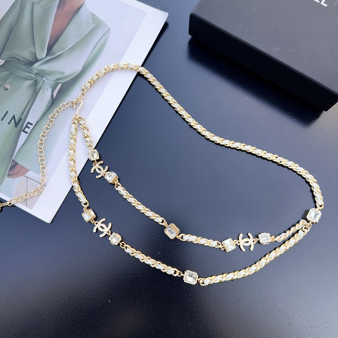 💥💥💥CHANEL 香奈儿 纯铜镶钻穿皮腰链、时尚简约,休闲百搭🌹 长度:均码, 💥💥💥CHANEL 香奈儿 纯铜镶钻穿皮腰链、时尚简约,休闲百搭🌹 长度:均码,