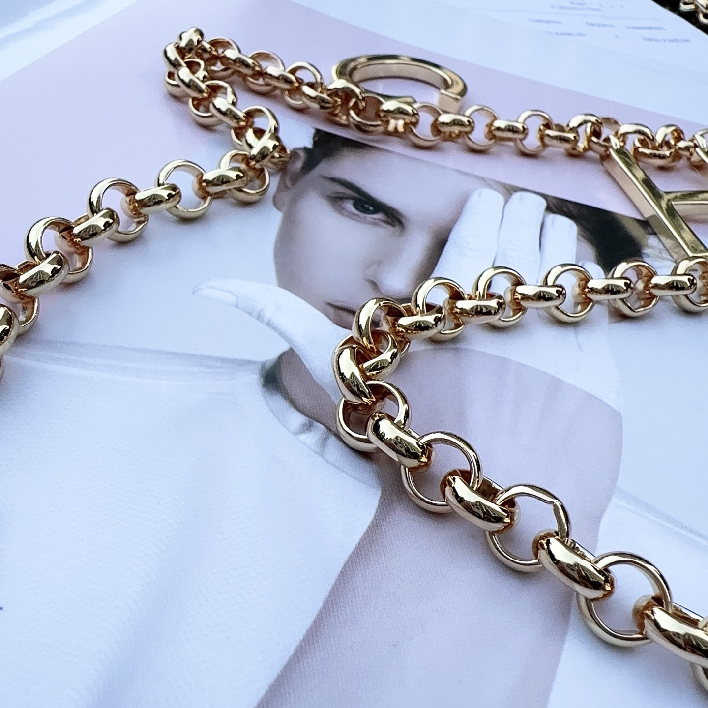 💥💥💥CHLOE 克洛伊  最新精品腰链、可以搭配裙子，裤子，外套，百搭时尚、长度：均码，