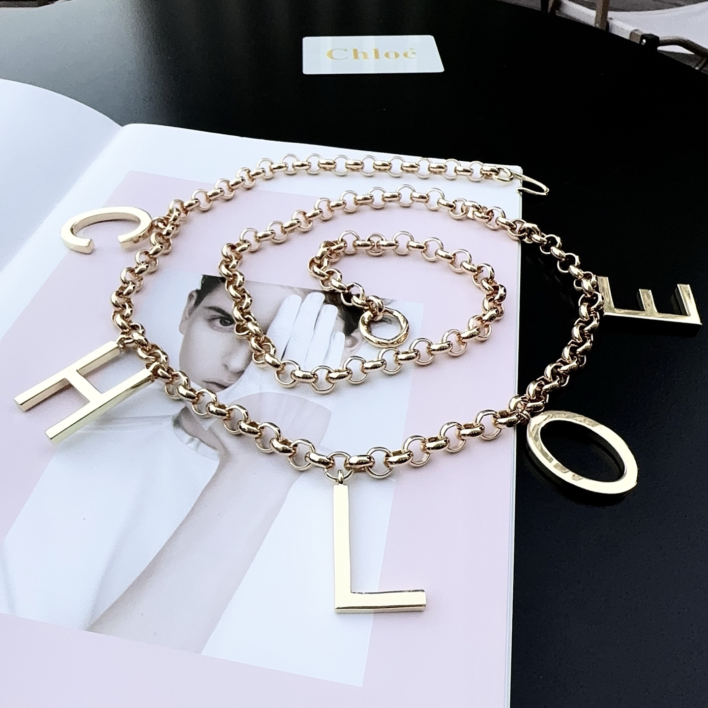 💥💥💥CHLOE 克洛伊  最新精品腰链、可以搭配裙子，裤子，外套，百搭时尚、长度：均码，