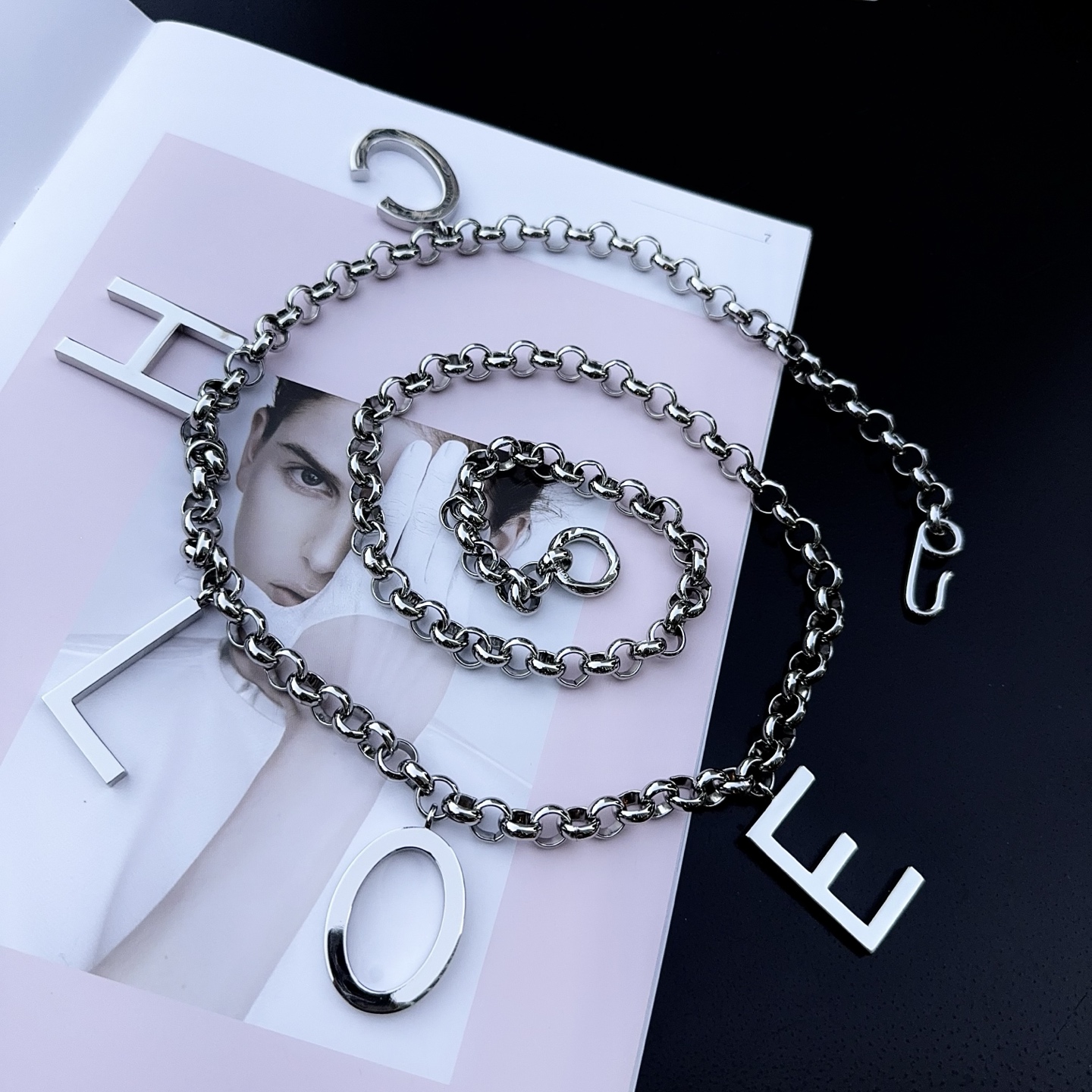 💥💥💥CHLOE 克洛伊  最新精品腰链、可以搭配裙子，裤子，外套，百搭时尚、长度：均码，