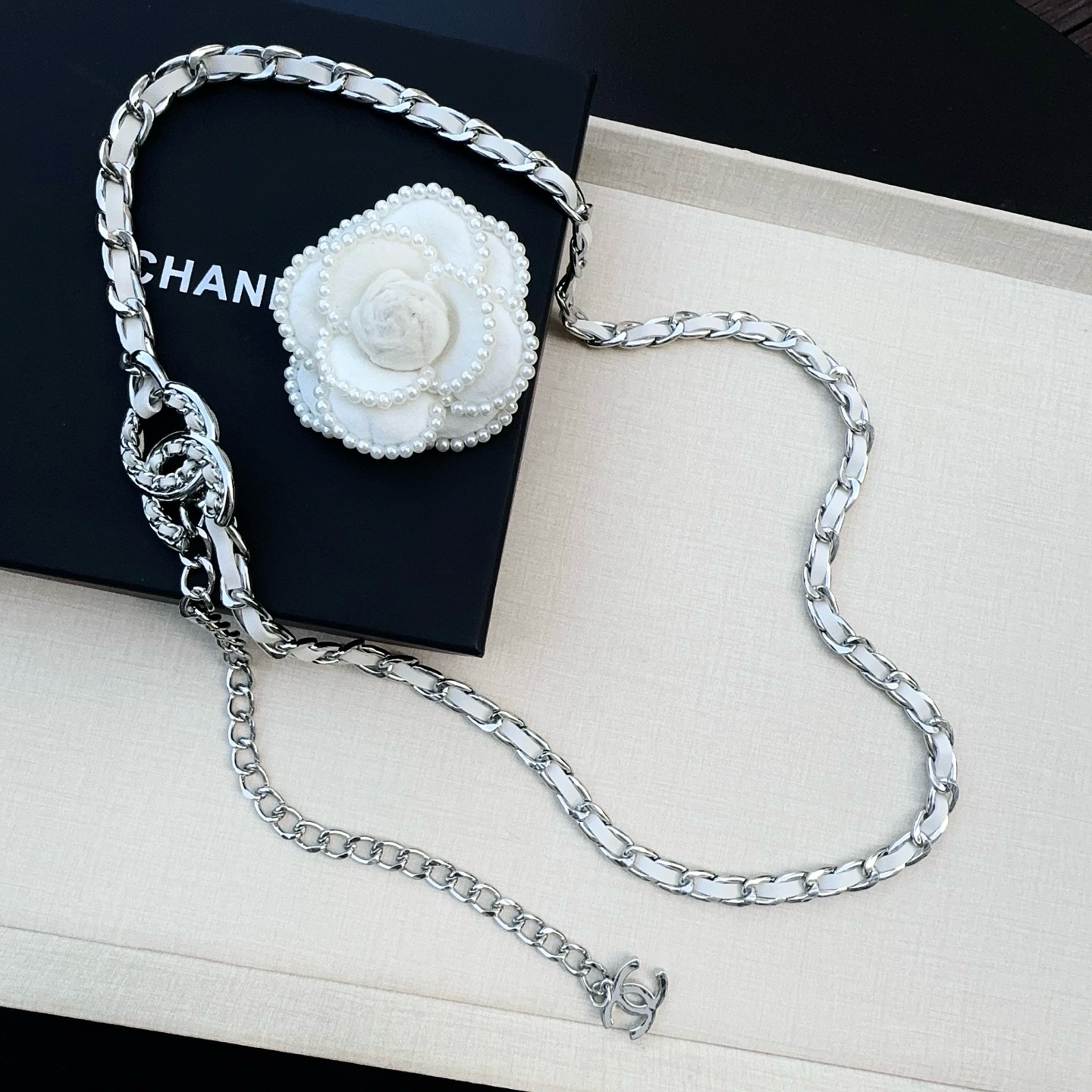 💥💥💥CHANEL 香奈儿、编织牛皮腰链、经典优雅、时尚百搭，长度：均码，