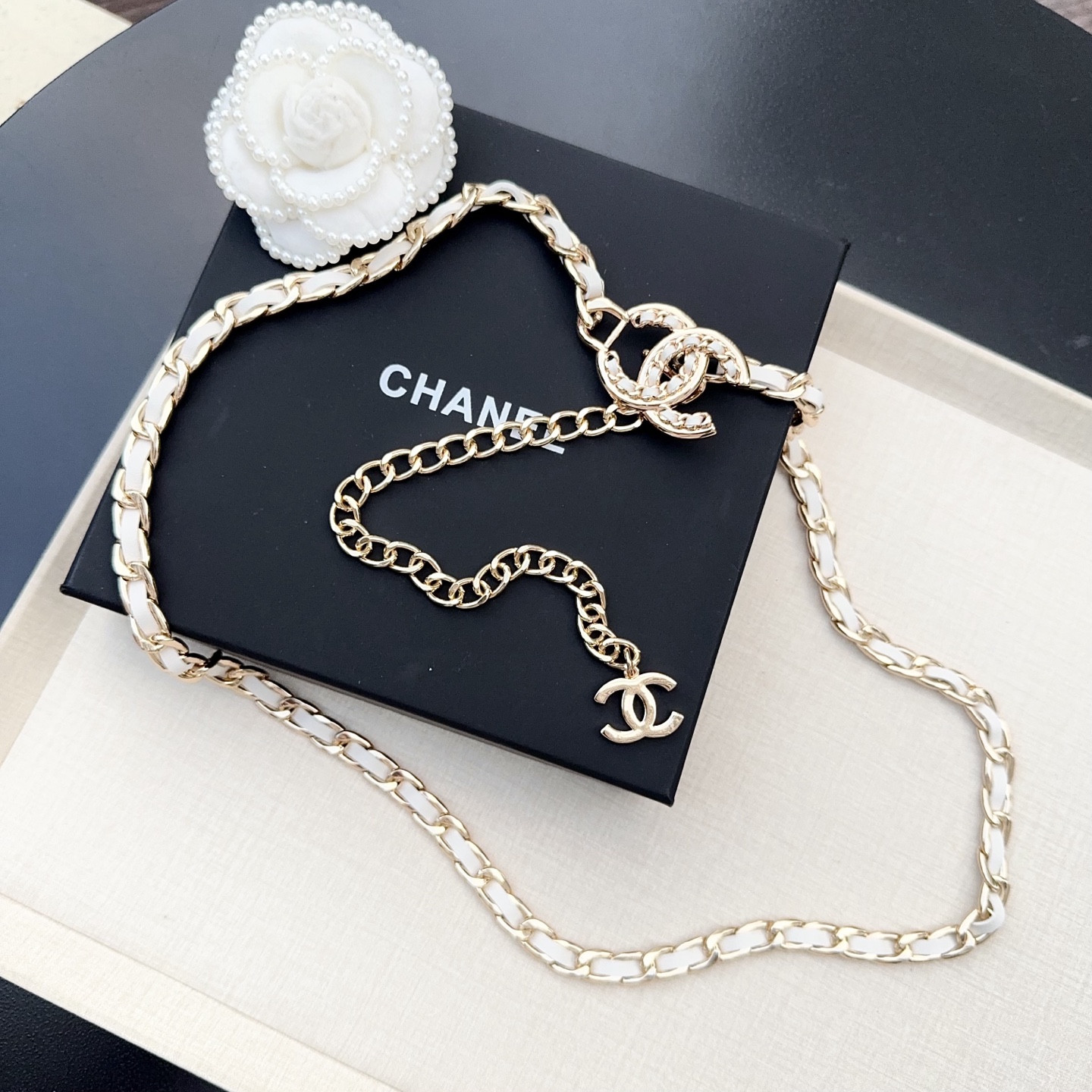 💥💥💥CHANEL 香奈儿、编织牛皮腰链、经典优雅、时尚百搭，长度：均码，