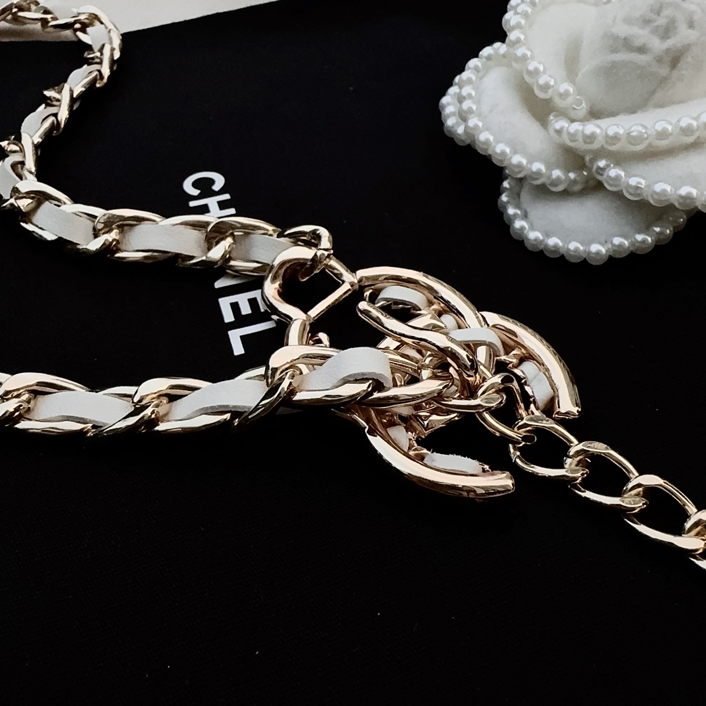 💥💥💥CHANEL 香奈儿、编织牛皮腰链、经典优雅、时尚百搭，长度：均码，