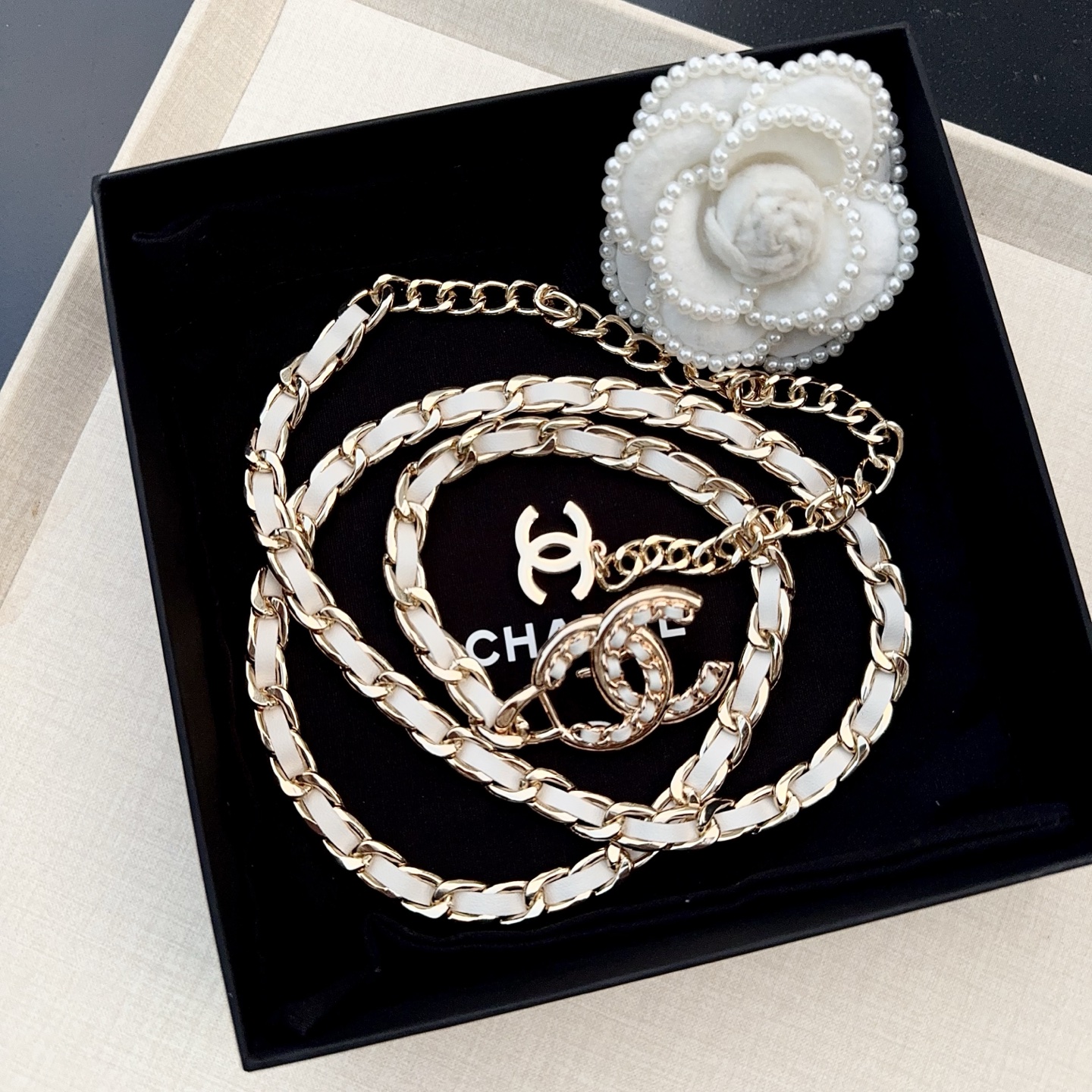 💥💥💥CHANEL 香奈儿、编织牛皮腰链、经典优雅、时尚百搭，长度：均码，
