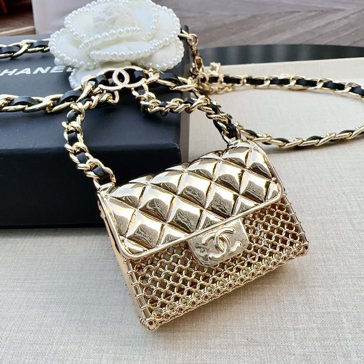 💥💥💥CHANEL 香奈儿、编织牛皮腰链配小包、经典优雅、时尚百搭，长度：均码；