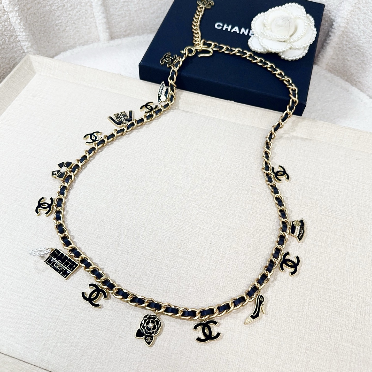 💥💥💥CHANEL 香奈儿  磨胶小五金配手工编皮链条，优雅气质，时尚品味🌹，长度：均码
