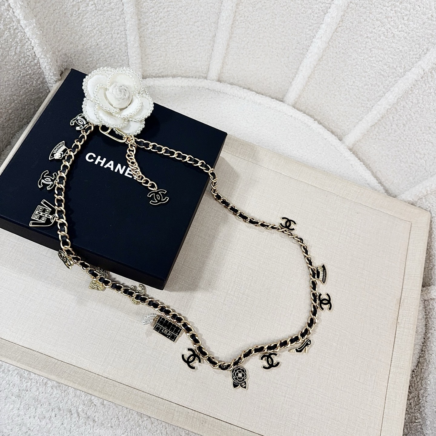 💥💥💥CHANEL 香奈儿  磨胶小五金配手工编皮链条，优雅气质，时尚品味🌹，长度：均码