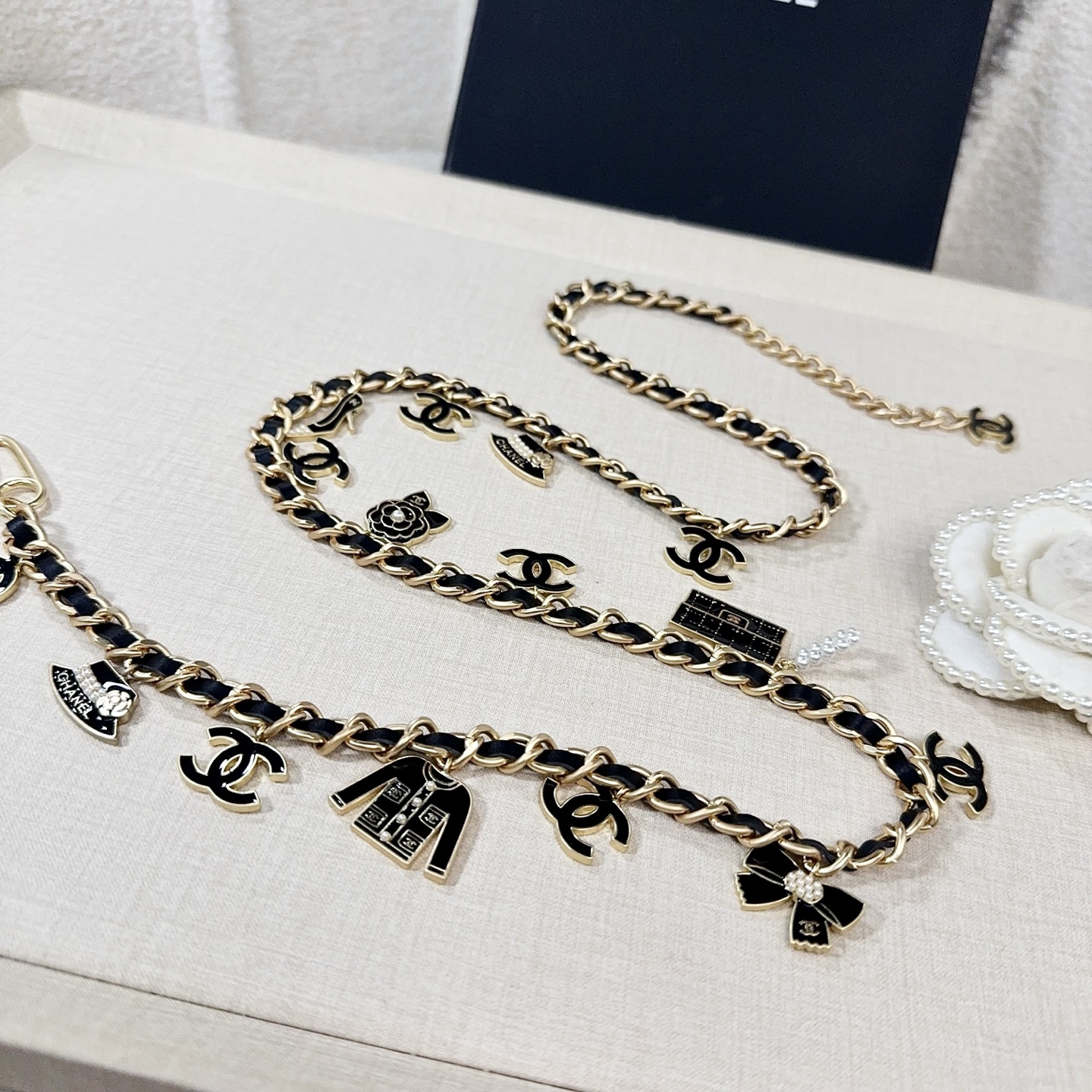 💥💥💥CHANEL 香奈儿  磨胶小五金配手工编皮链条，优雅气质，时尚品味🌹，长度：均码
