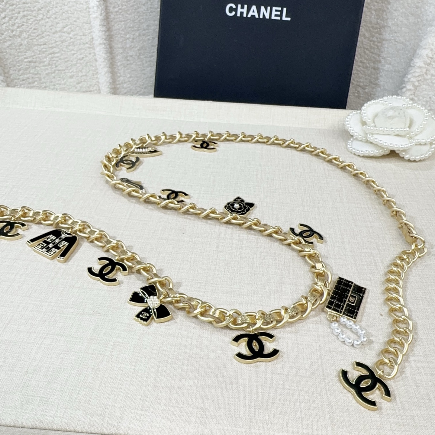 💥💥💥CHANEL 香奈儿  磨胶小五金配手工编皮链条，优雅气质，时尚品味🌹，长度：均码，