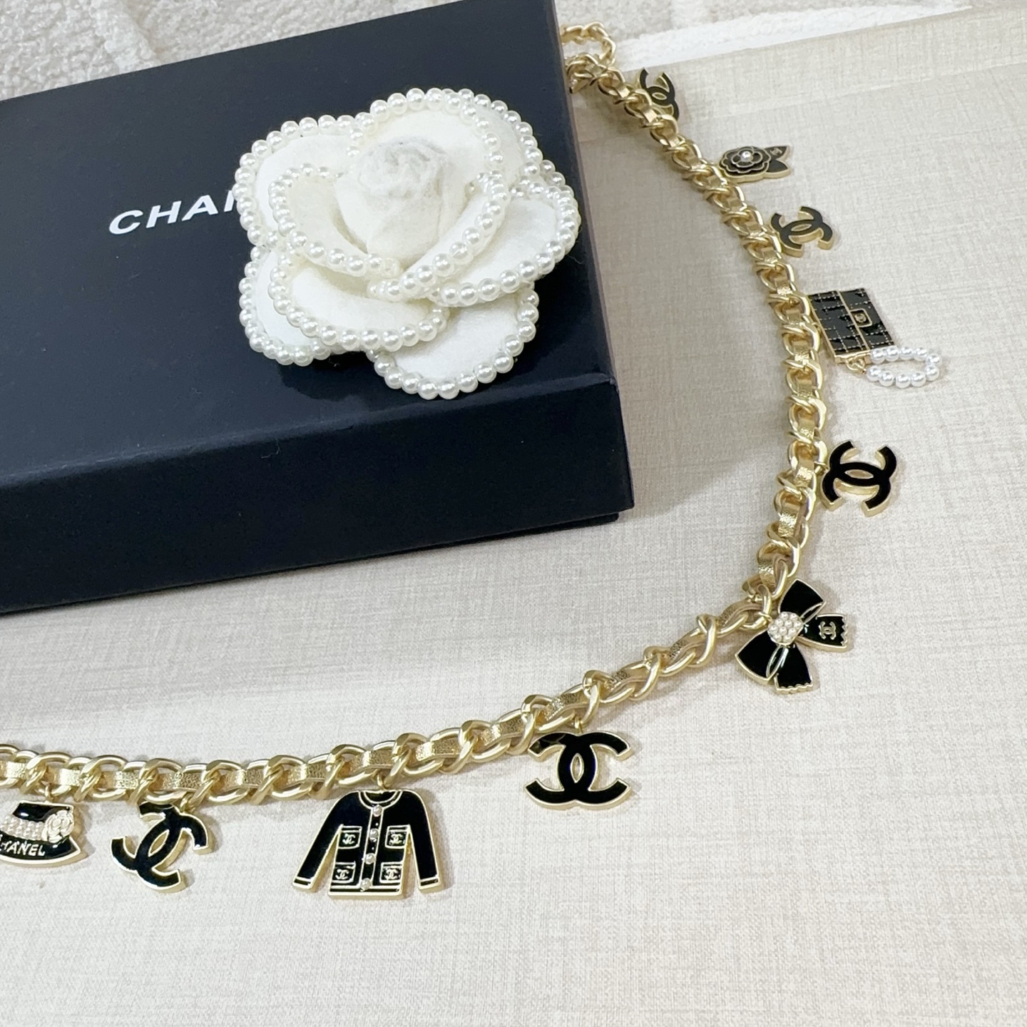 💥💥💥CHANEL 香奈儿  磨胶小五金配手工编皮链条，优雅气质，时尚品味🌹，长度：均码，