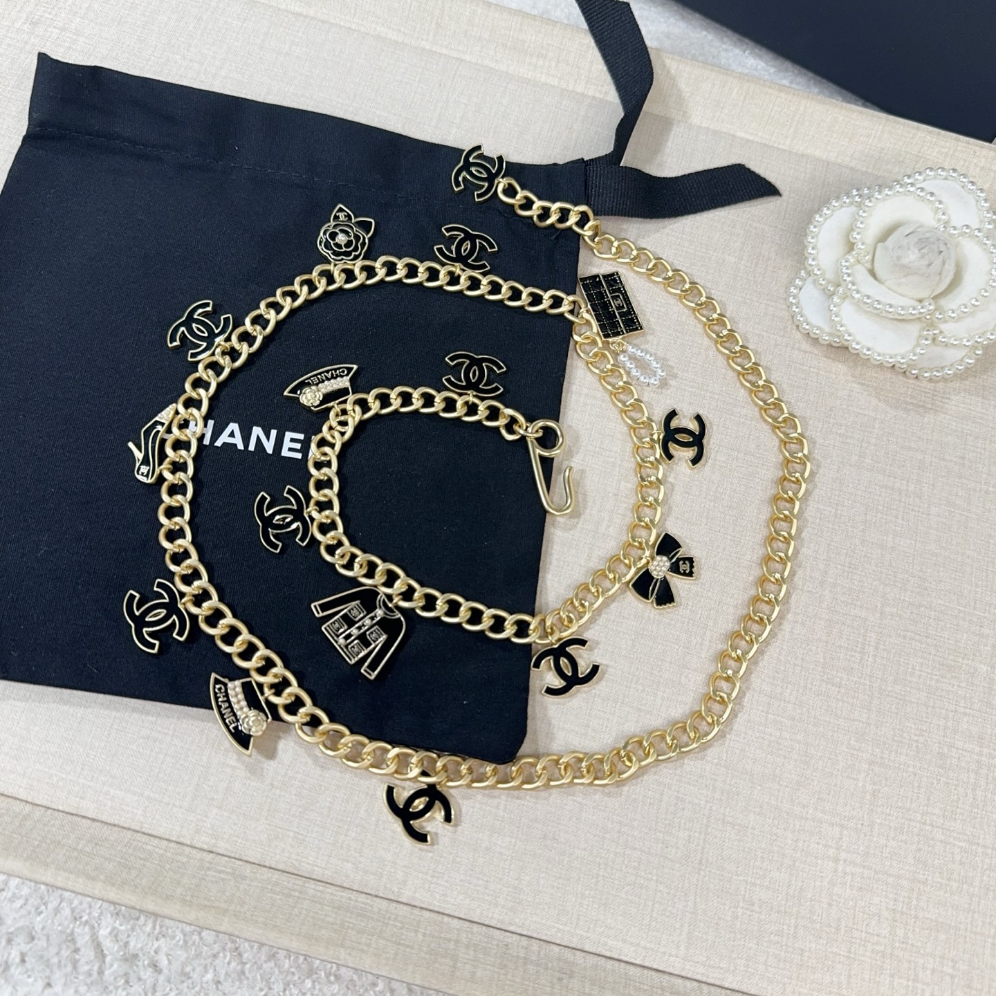 💥💥💥CHANEL 香奈儿  磨胶小五金配手工编皮链条，优雅气质，时尚品味🌹，长度：均码，