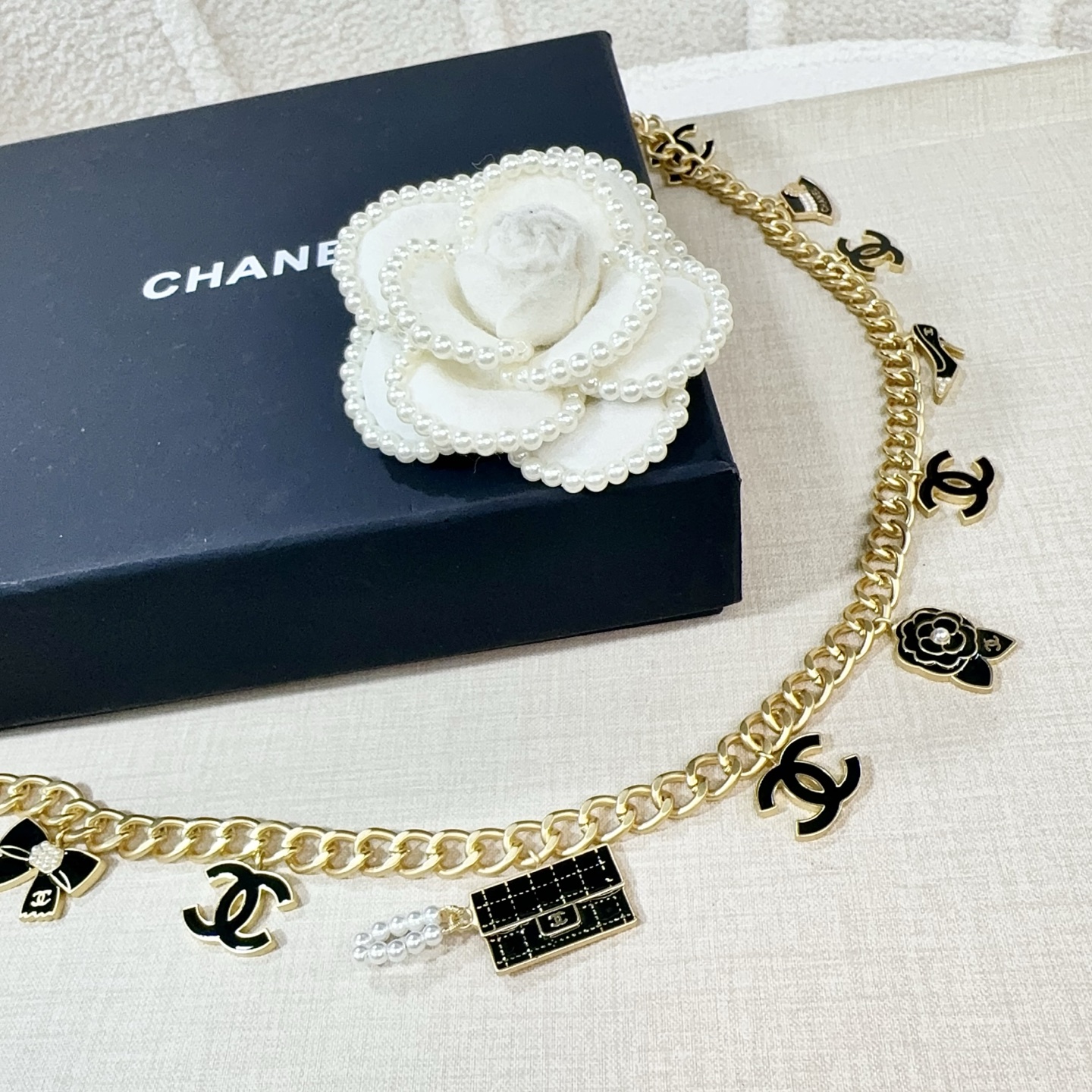 💥💥💥CHANEL 香奈儿  磨胶小五金配手工编皮链条，优雅气质，时尚品味🌹，长度：均码，