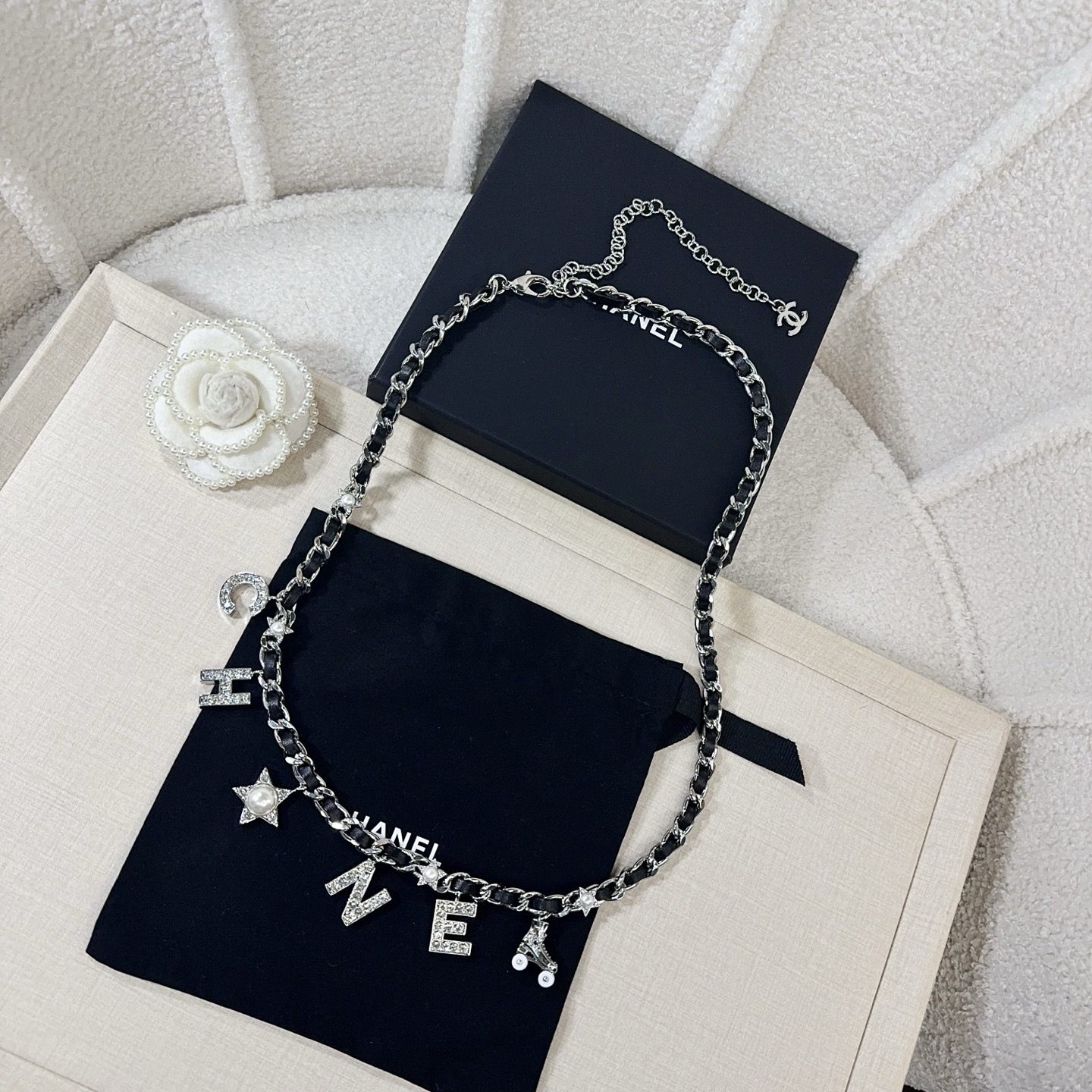 💥💥💥CHANEL 香奈儿  手工镶钻编皮腰链，优雅气质，时尚品味🌹，长度：均码，