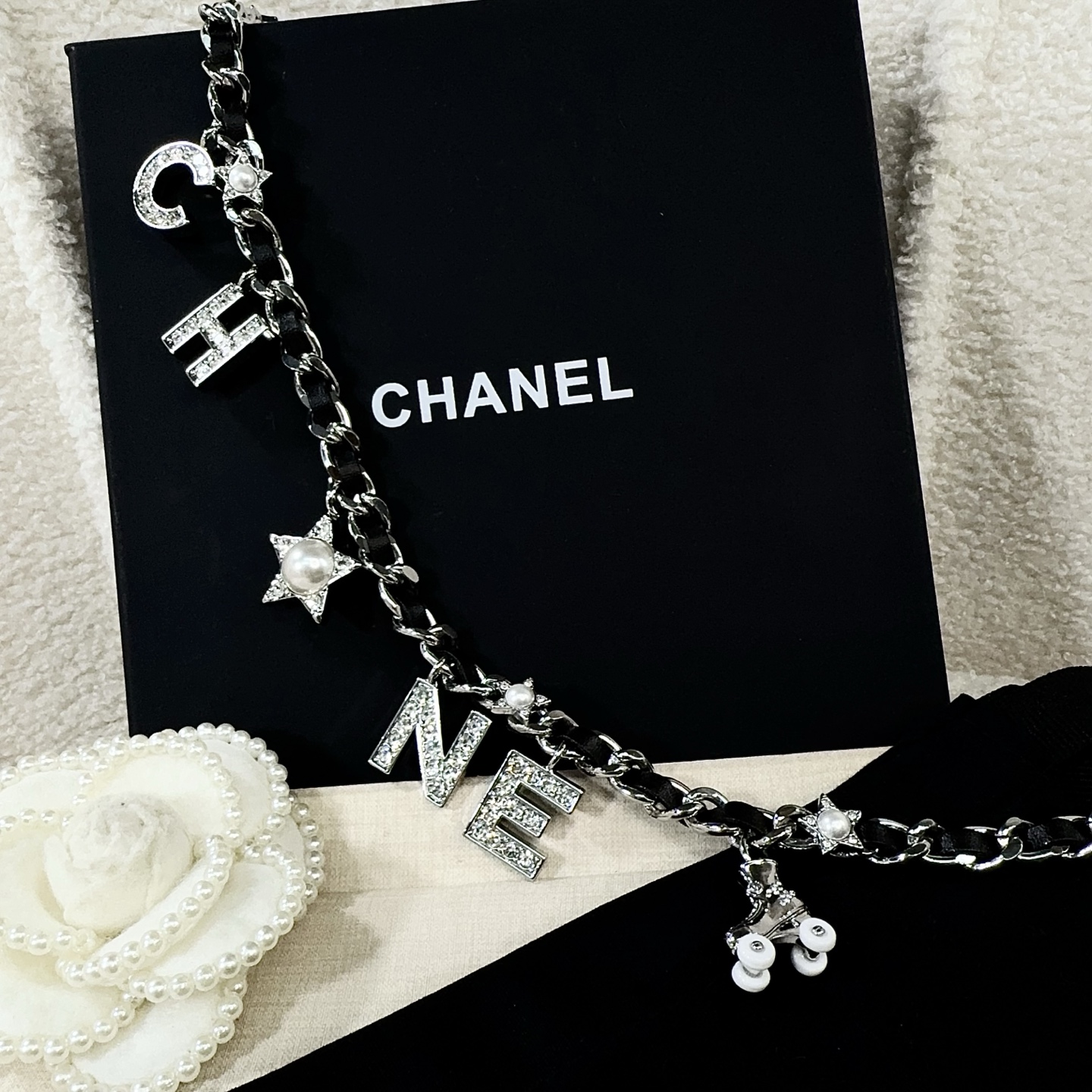 💥💥💥CHANEL 香奈儿  手工镶钻编皮腰链，优雅气质，时尚品味🌹，长度：均码，