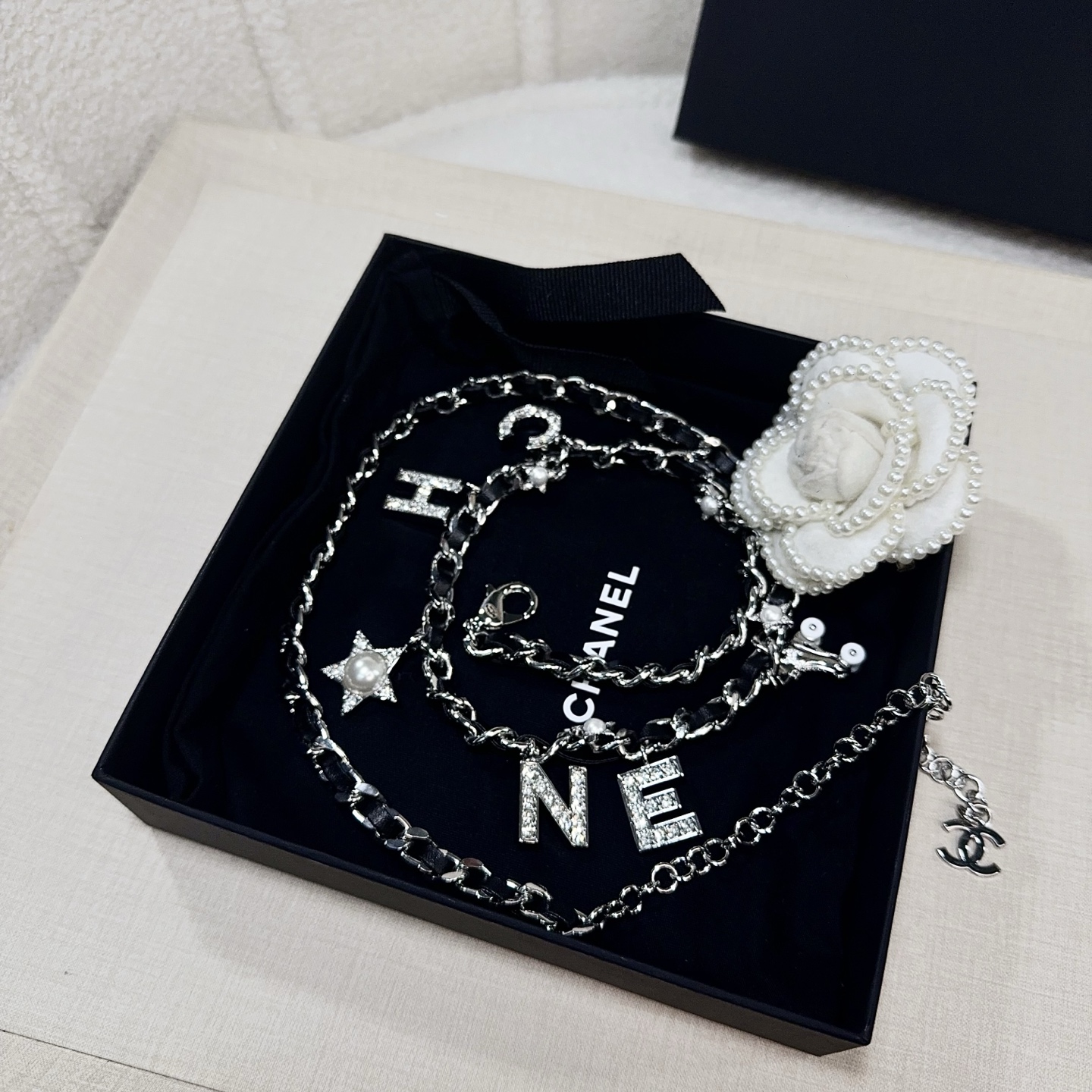 💥💥💥CHANEL 香奈儿  手工镶钻编皮腰链，优雅气质，时尚品味🌹，长度：均码，