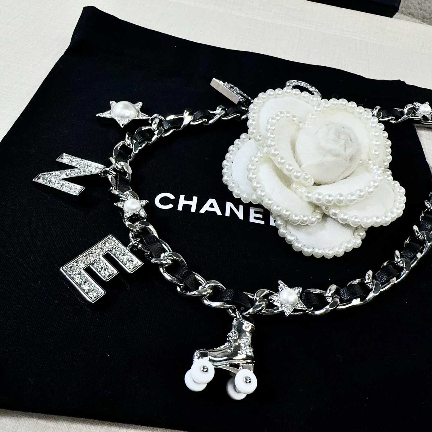 💥💥💥CHANEL 香奈儿  手工镶钻编皮腰链，优雅气质，时尚品味🌹，长度：均码，