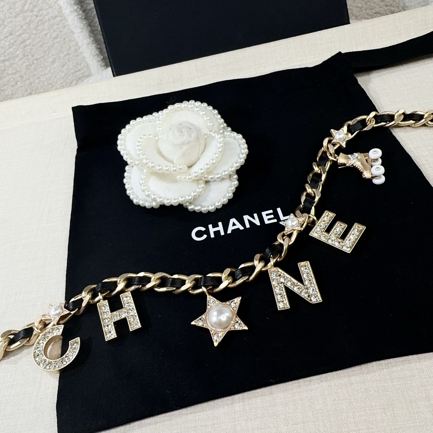💥💥💥CHANEL 香奈儿  手工镶钻编皮腰链，优雅气质，时尚品味🌹，长度：均码，