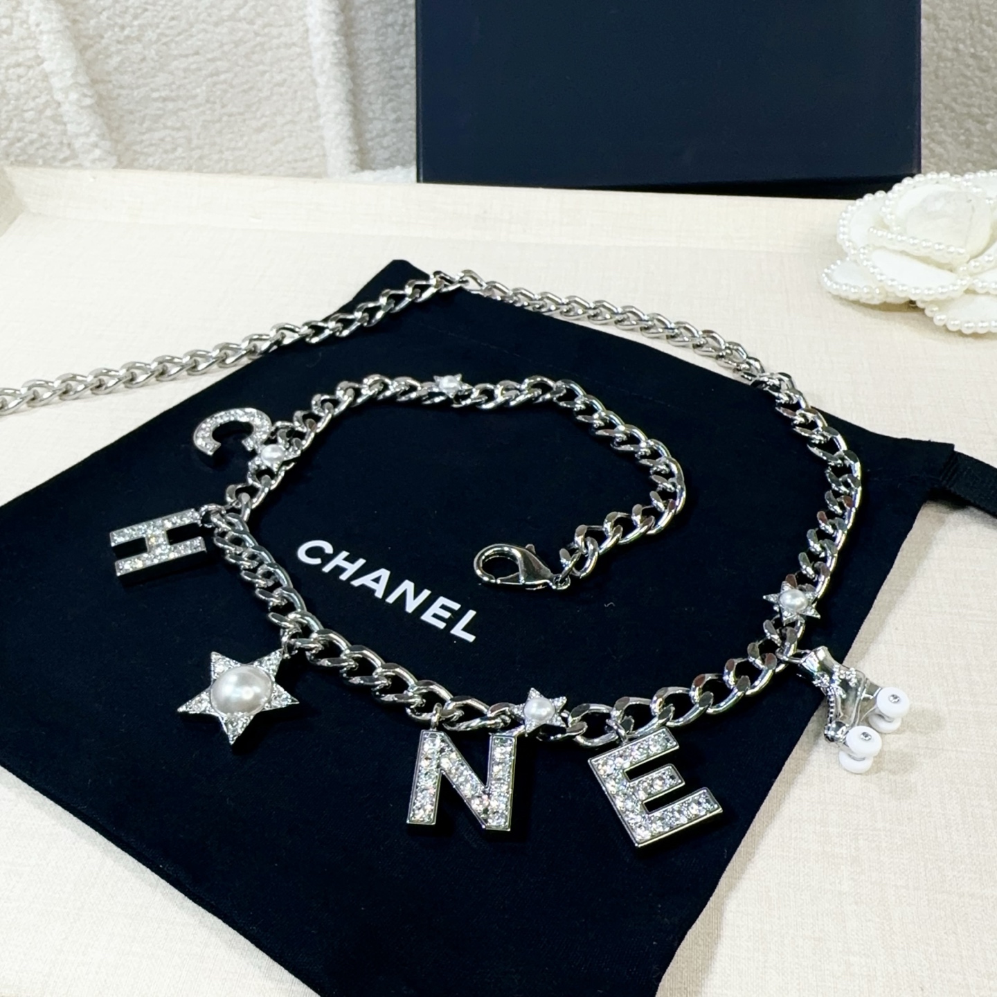 💥💥💥CHANEL 香奈儿  手工镶钻编皮腰链，优雅气质，时尚品味🌹，长度：均码，