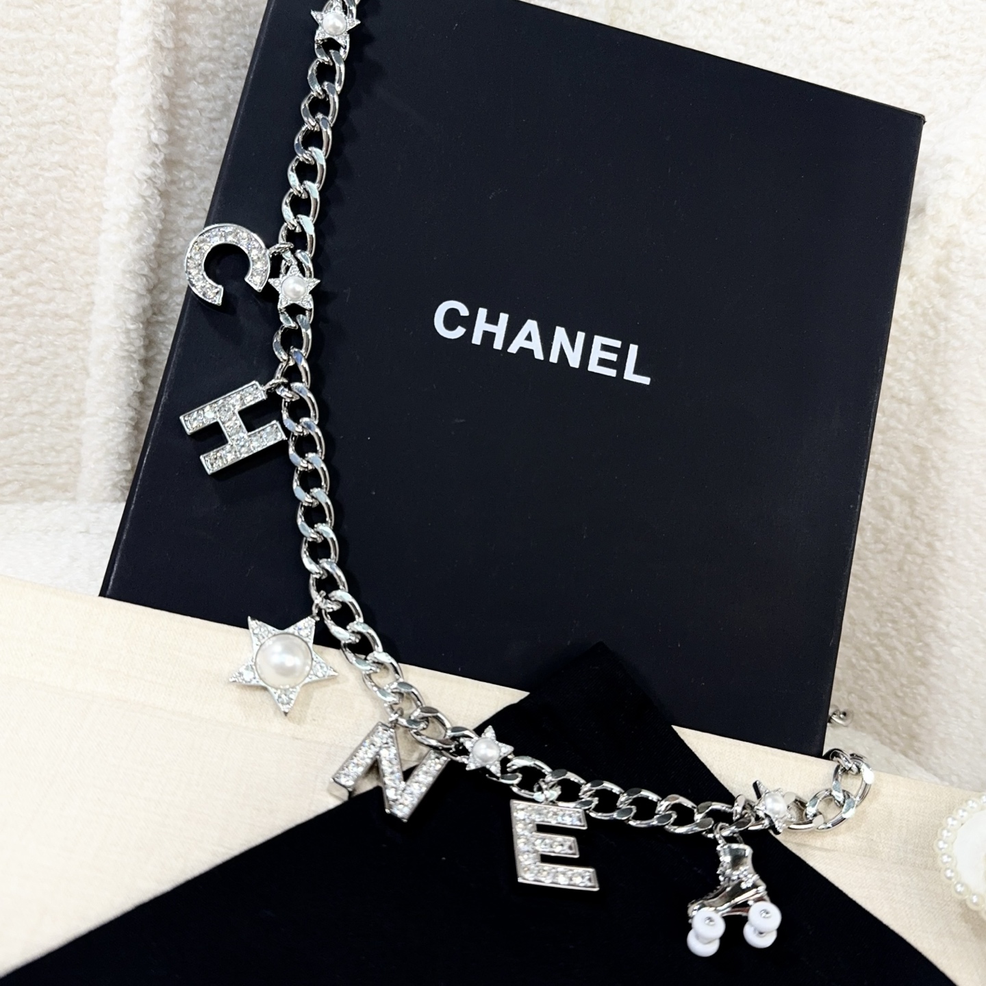 💥💥💥CHANEL 香奈儿  手工镶钻编皮腰链，优雅气质，时尚品味🌹，长度：均码，