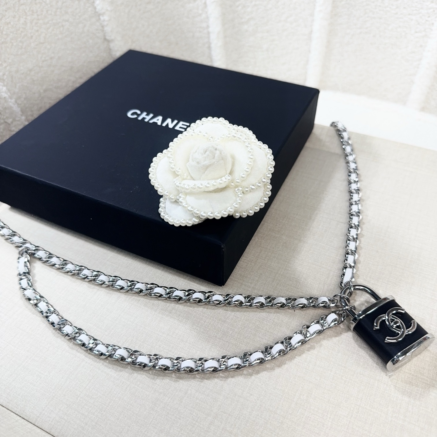 💥💥💥CHANEL 香奈儿、手工编织链条配铜锁扣腰链、经典优雅、时尚百搭，长度：均码，