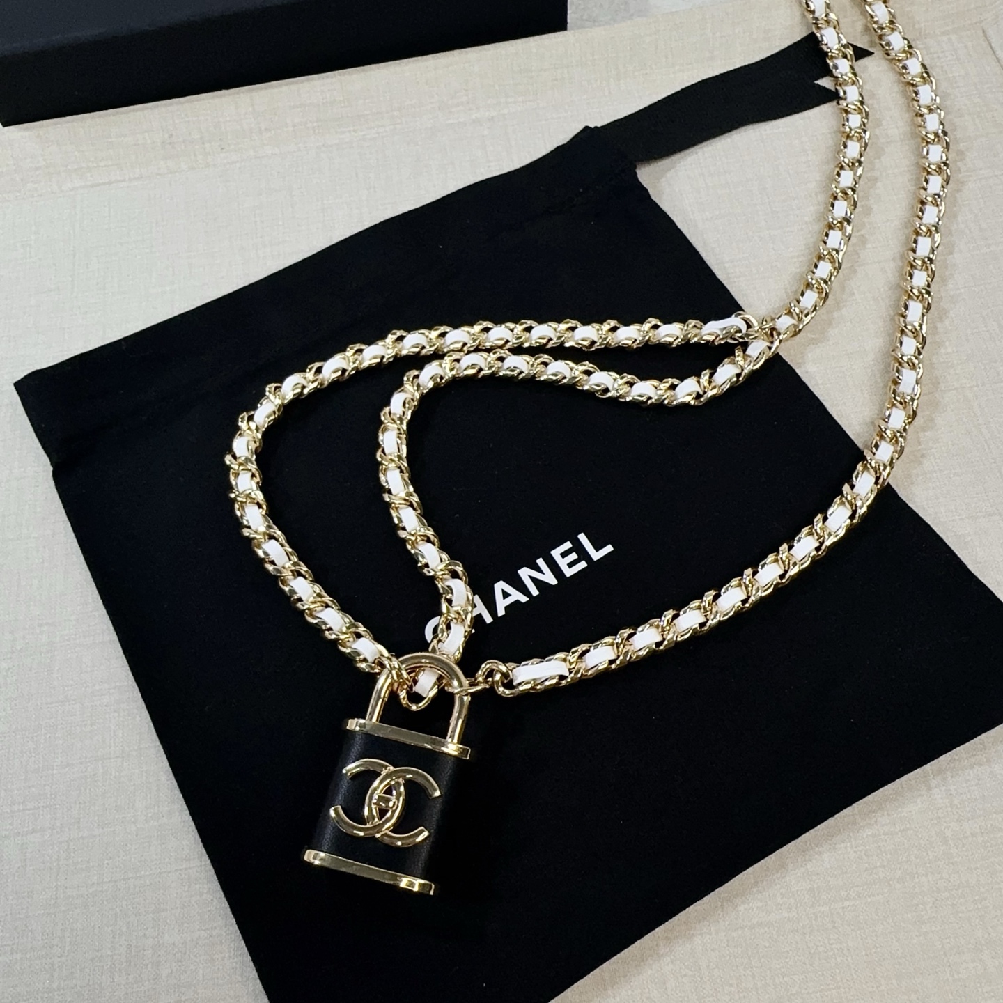 💥💥💥CHANEL 香奈儿、手工编织链条配铜锁扣腰链、经典优雅、时尚百搭，长度：均码，