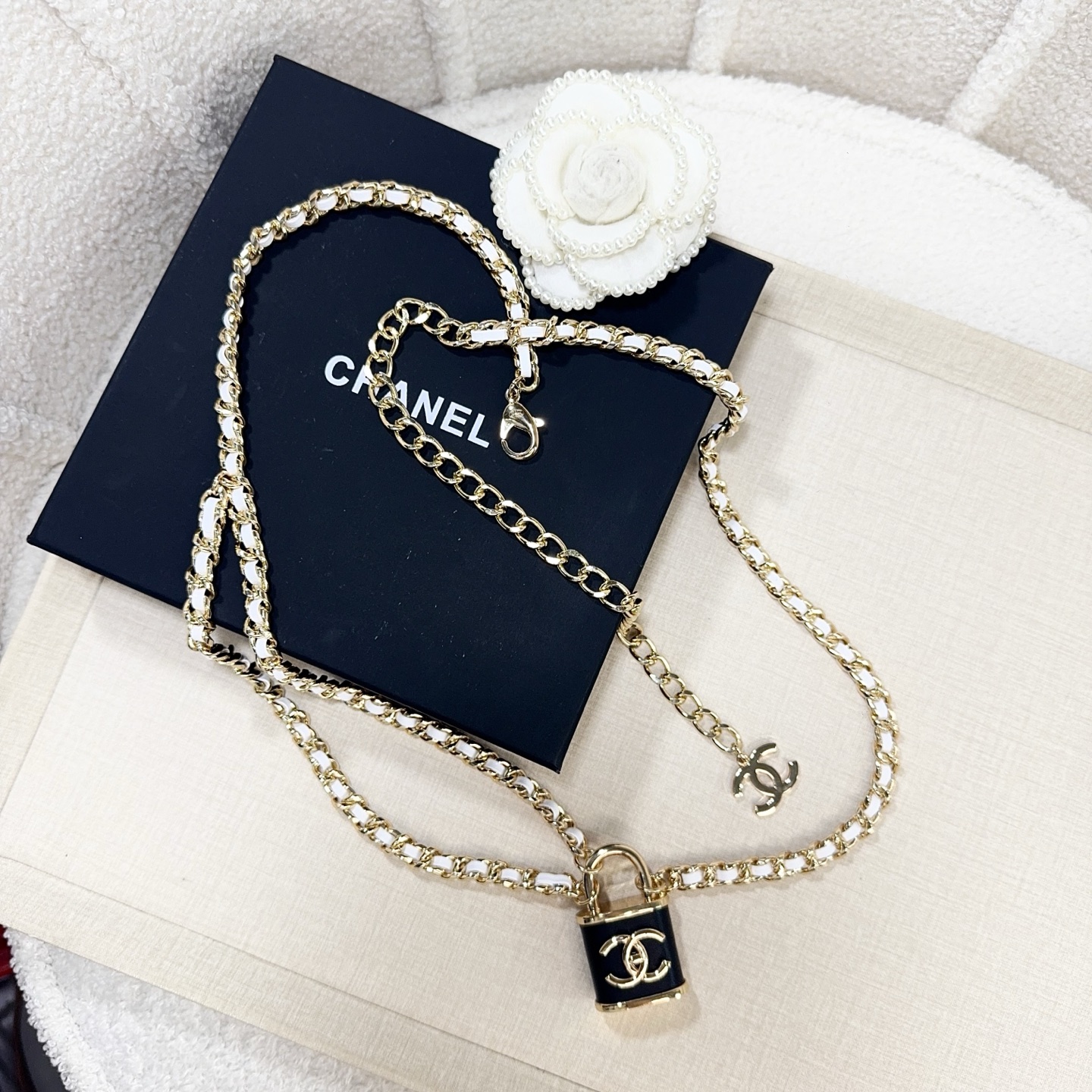 💥💥💥CHANEL 香奈儿、手工编织链条配铜锁扣腰链、经典优雅、时尚百搭，长度：均码，