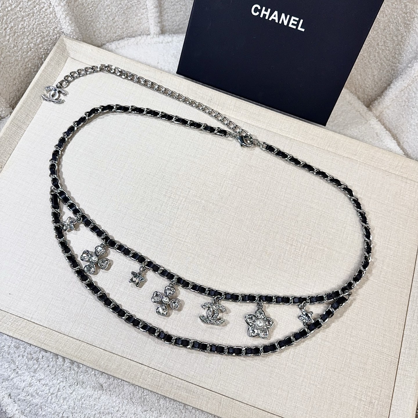 💥💥💥CHANEL 香奈儿  镶钻小五金手工编皮腰链，优雅气质，时尚品味🌹，长度：均码，