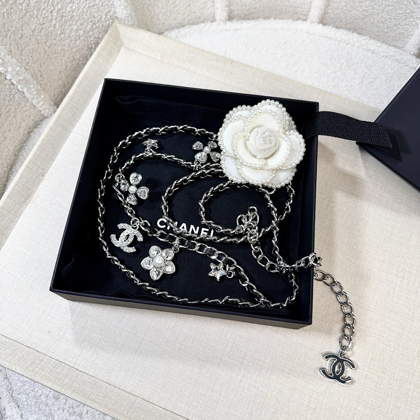 💥💥💥CHANEL 香奈儿  镶钻小五金手工编皮腰链，优雅气质，时尚品味🌹，长度：均码，