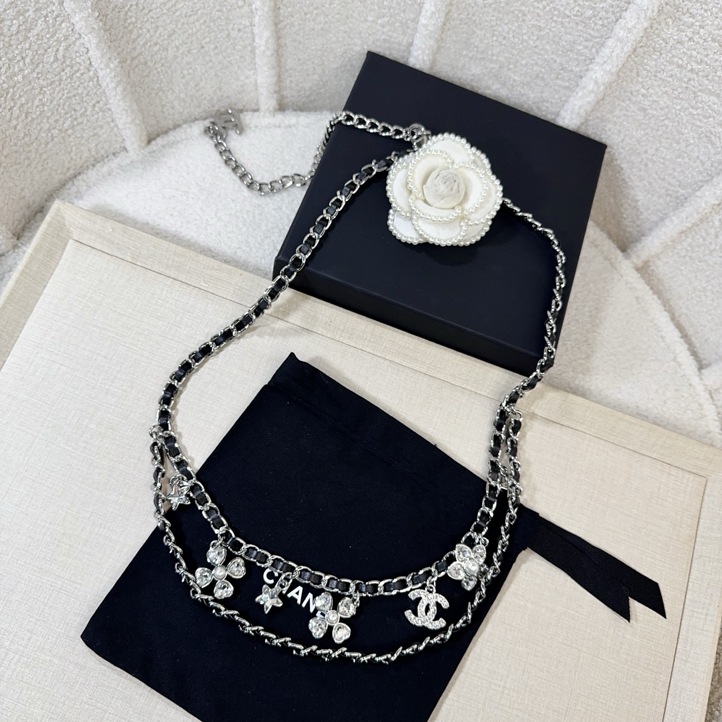 💥💥💥CHANEL 香奈儿  镶钻小五金手工编皮腰链，优雅气质，时尚品味🌹，长度：均码，
