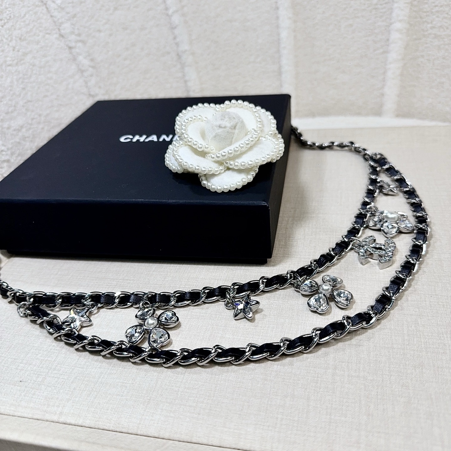💥💥💥CHANEL 香奈儿  镶钻小五金手工编皮腰链，优雅气质，时尚品味🌹，长度：均码，
