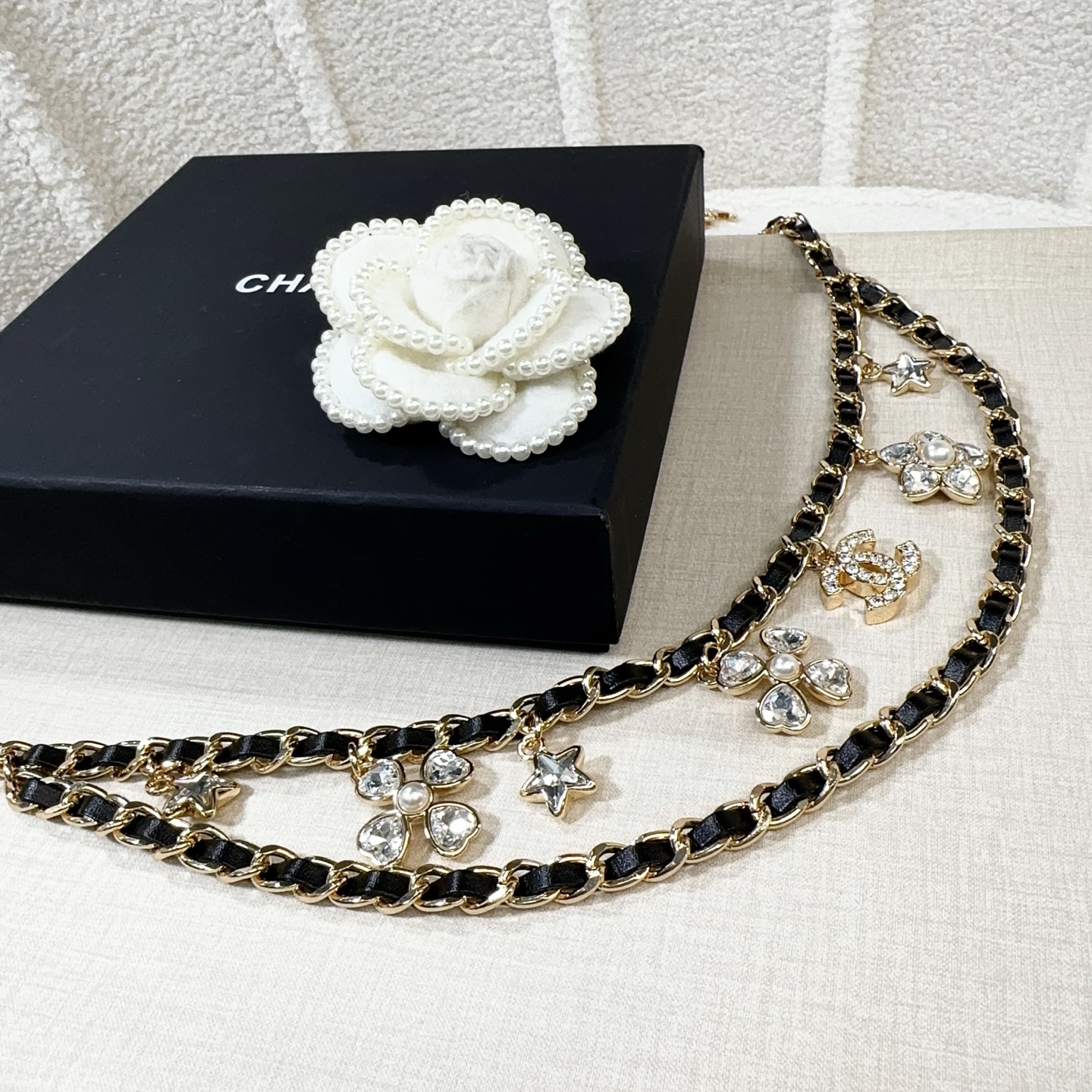 💥💥💥CHANEL 香奈儿  镶钻小五金手工编皮腰链，优雅气质，时尚品味🌹，长度：均码，