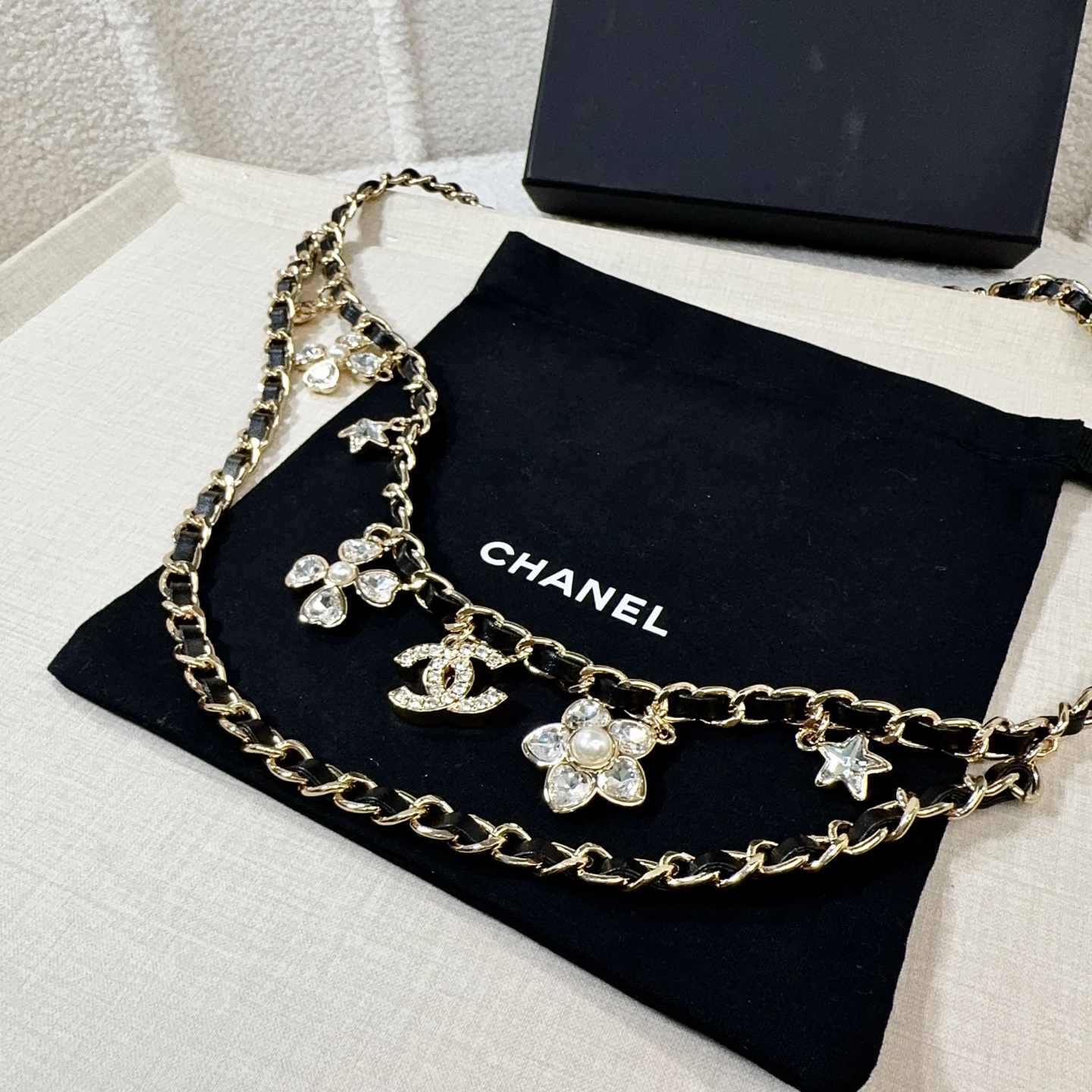 💥💥💥CHANEL 香奈儿  镶钻小五金手工编皮腰链，优雅气质，时尚品味🌹，长度：均码，