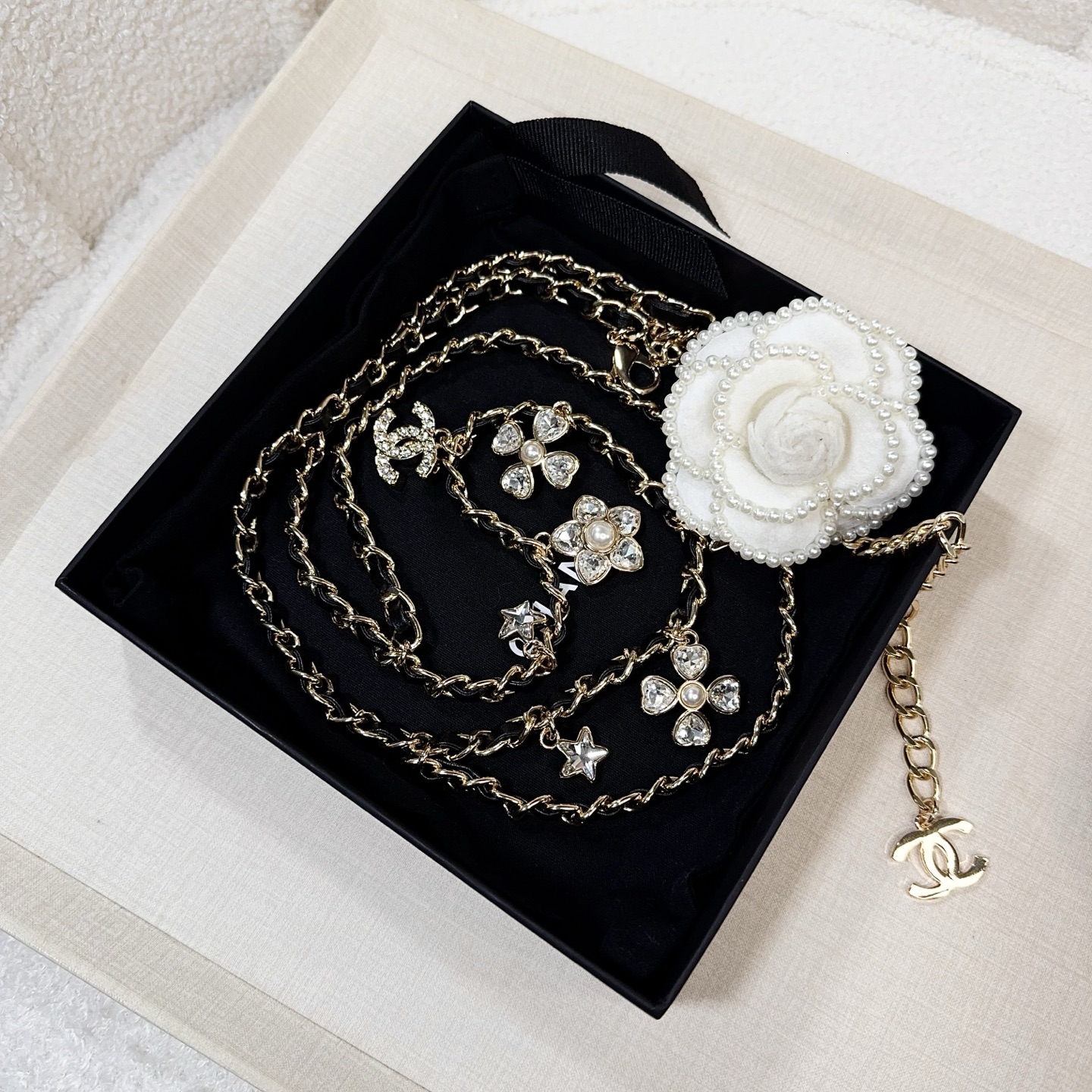 💥💥💥CHANEL 香奈儿  镶钻小五金手工编皮腰链，优雅气质，时尚品味🌹，长度：均码，