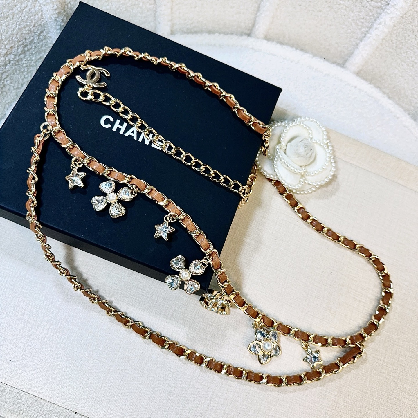 💥💥💥CHANEL 香奈儿  镶钻小五金手工编皮腰链，优雅气质，时尚品味🌹，长度：均码，