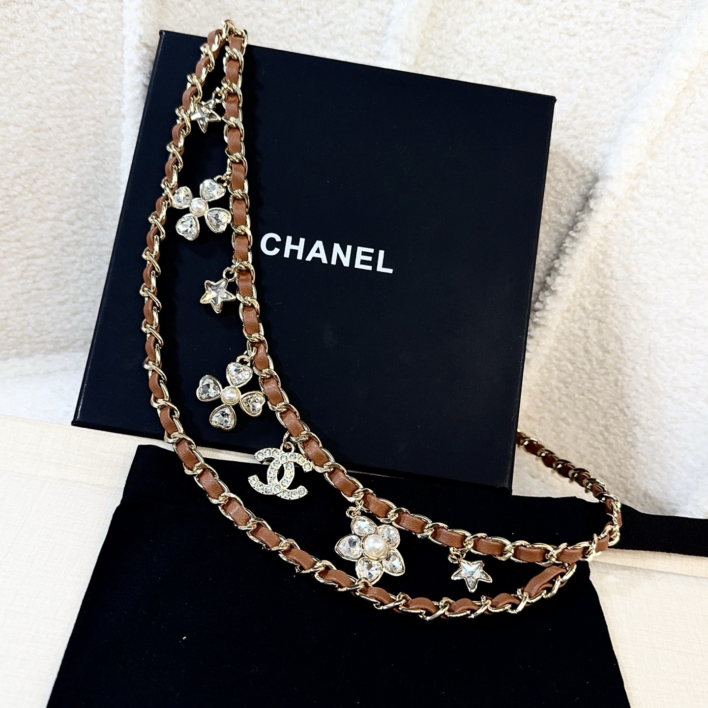 💥💥💥CHANEL 香奈儿  镶钻小五金手工编皮腰链，优雅气质，时尚品味🌹，长度：均码，